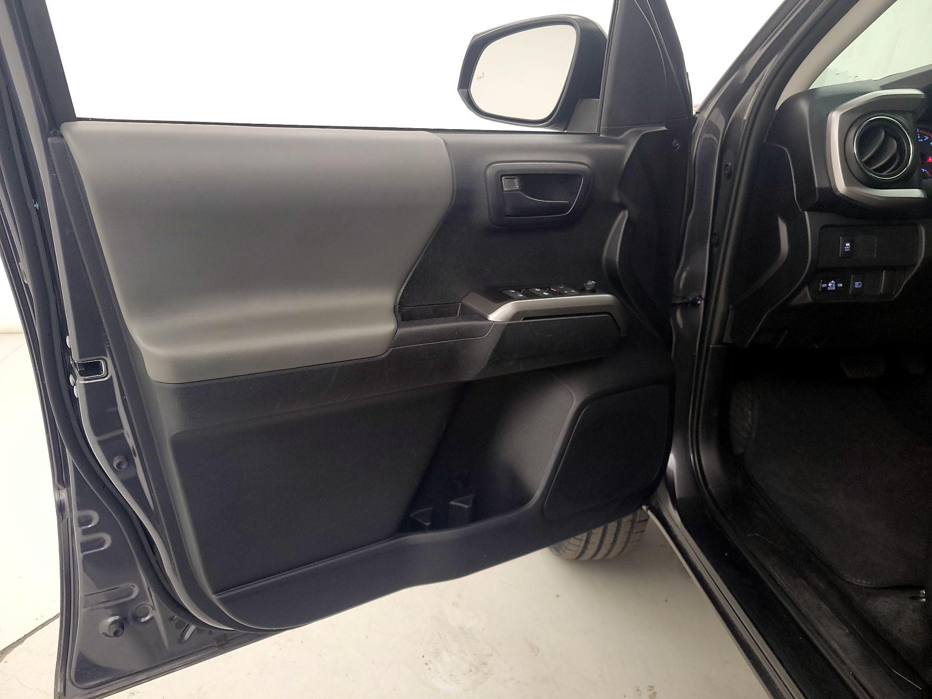 Thumbnail: 2023 Toyota Tacoma - 12