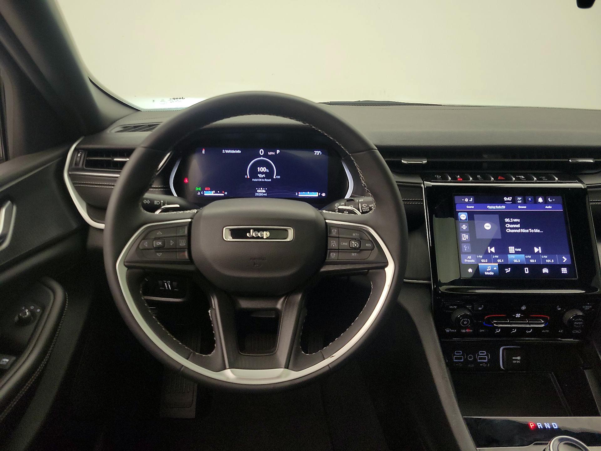 Thumbnail: 2023 Jeep Grand Cherokee L - 10