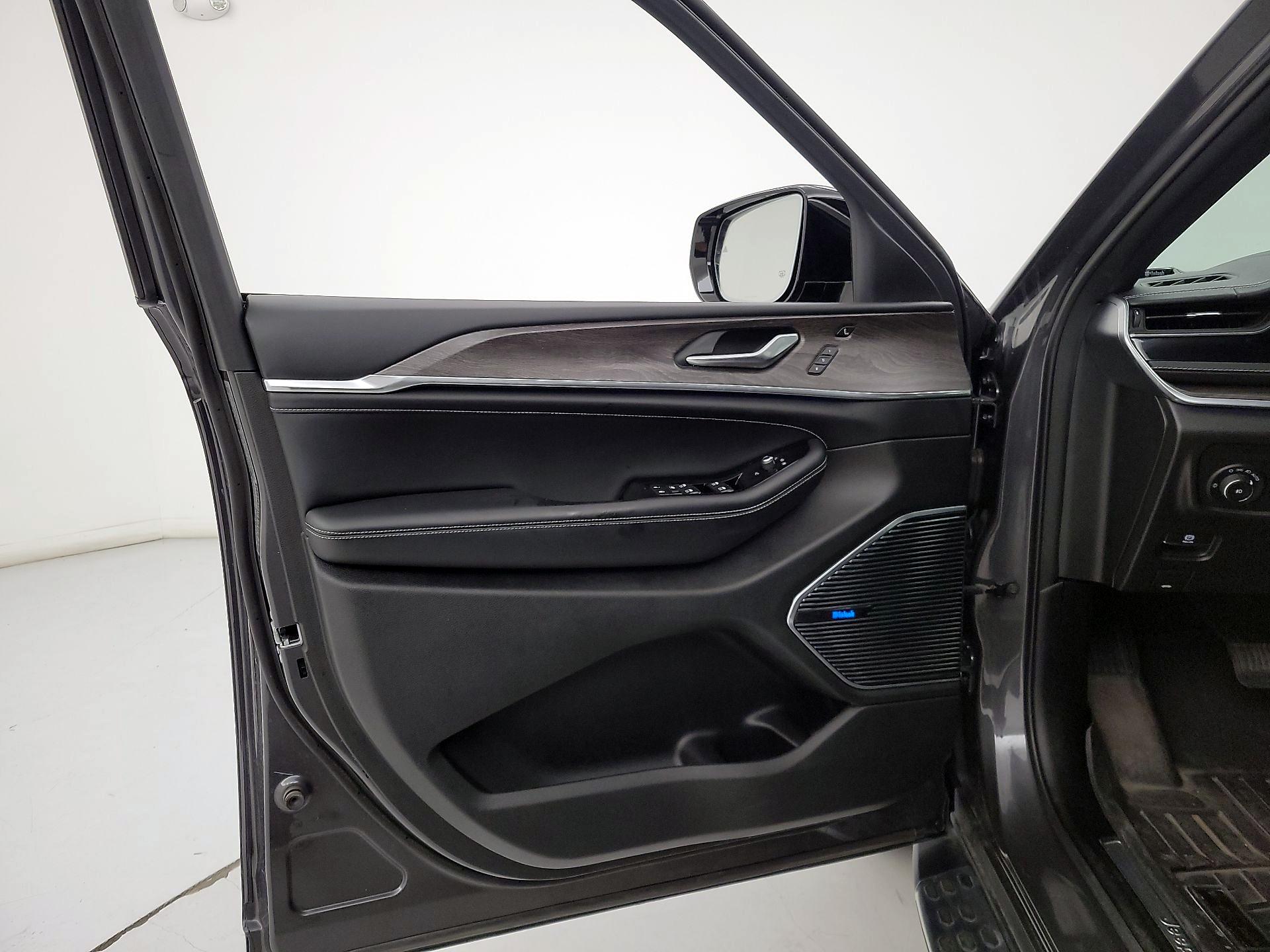 Thumbnail: 2022 Jeep Grand Cherokee L - 12