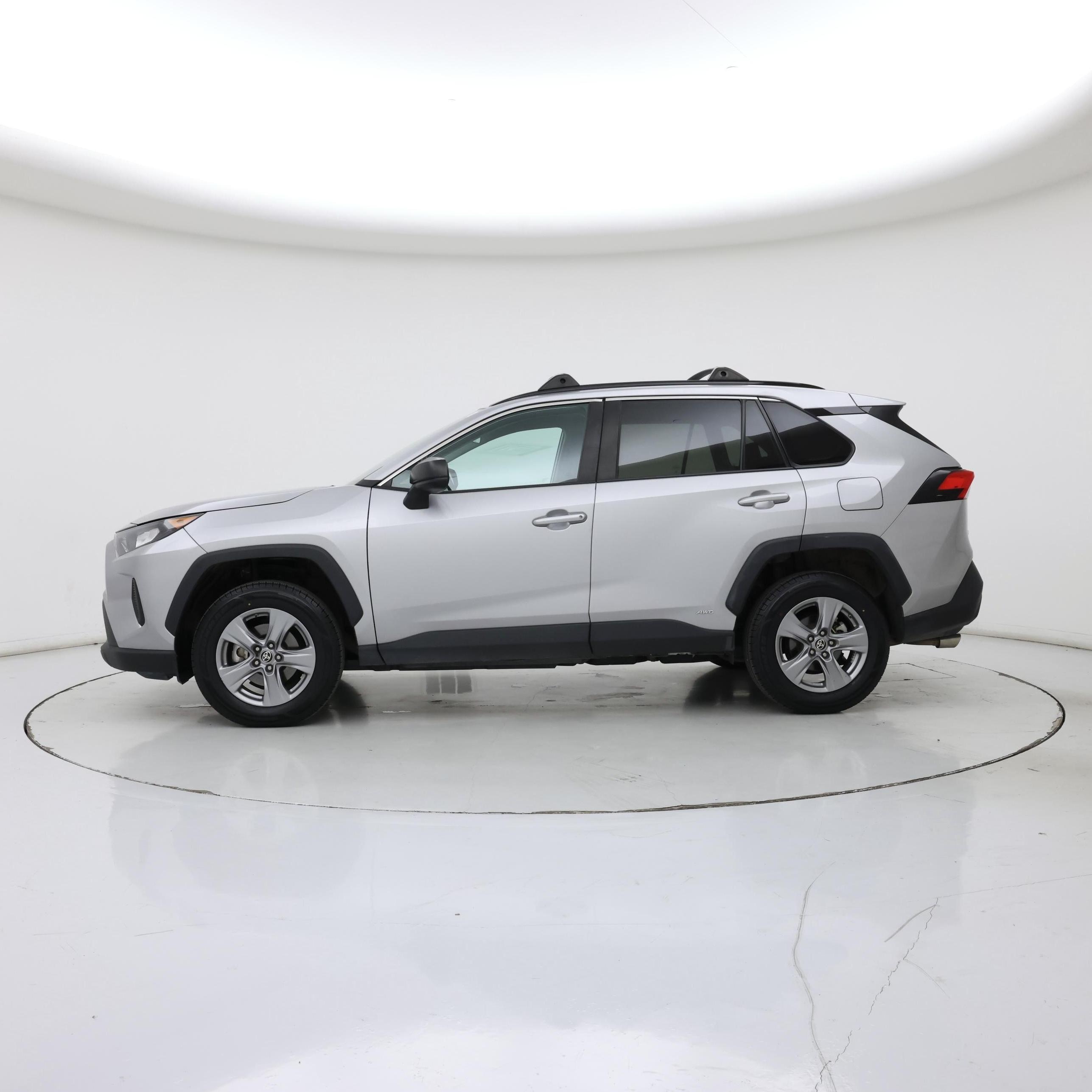 Thumbnail: 2022 Toyota RAV4 - 3