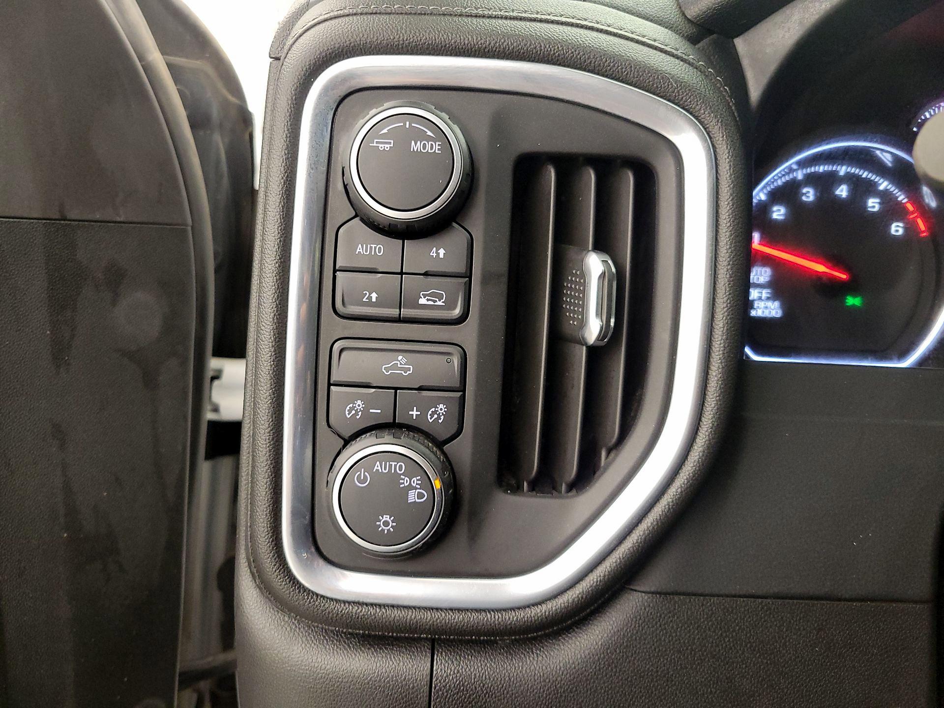 Thumbnail: 2021 Chevrolet Silverado 1500 - 13