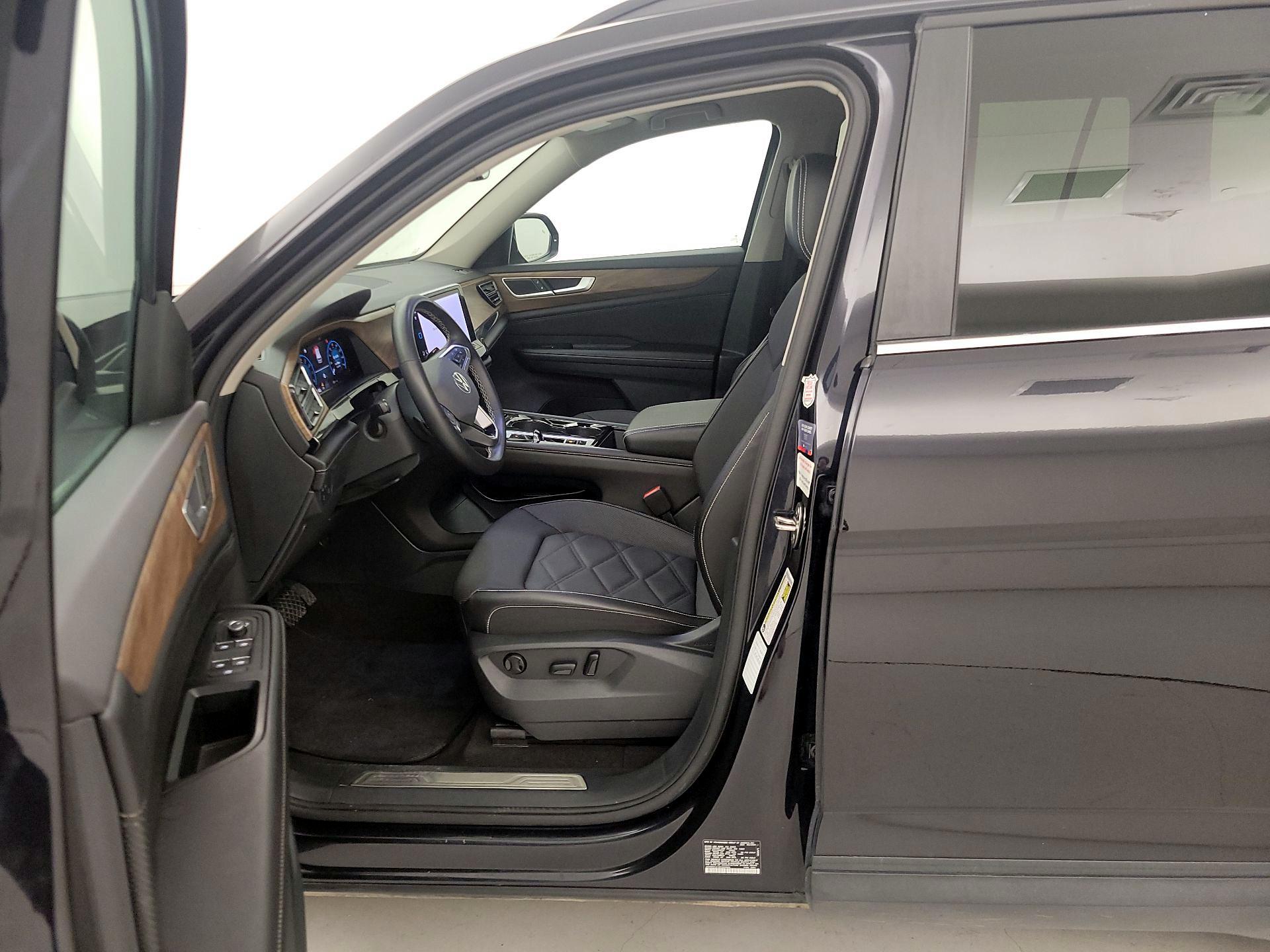 Thumbnail: 2024 Volkswagen Atlas - 11