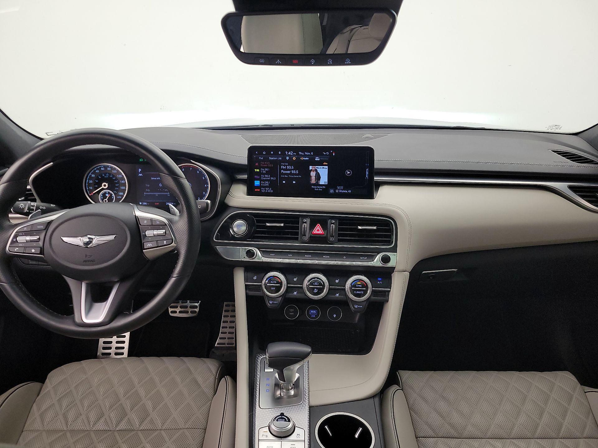 Thumbnail: 2022 Genesis G70 - 9