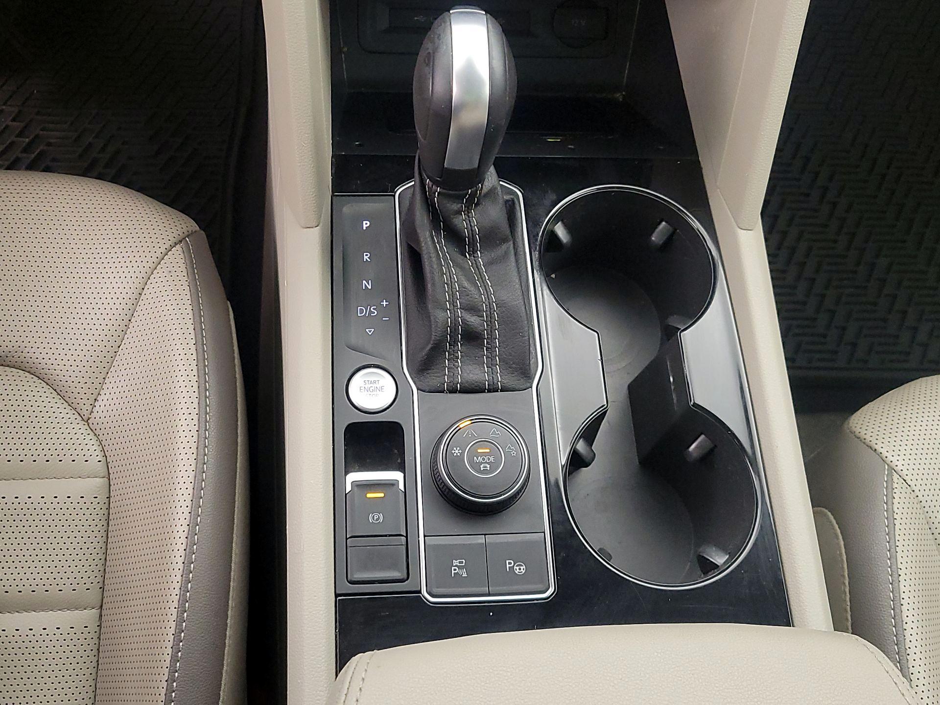 Thumbnail: 2021 Volkswagen Atlas - 18