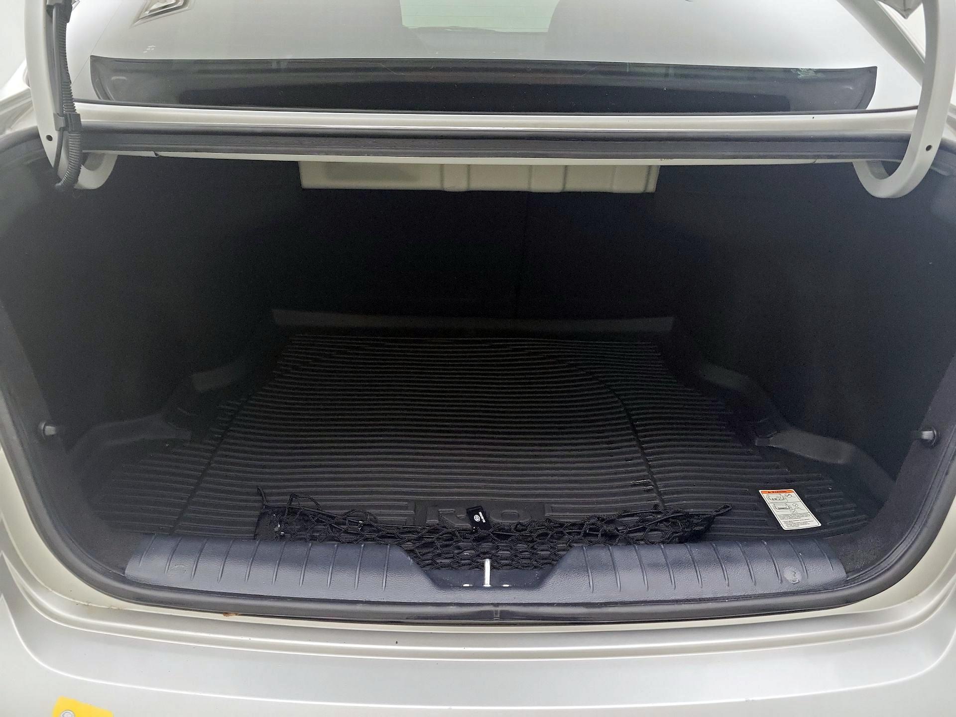 Thumbnail: 2016 Kia Rio - 19