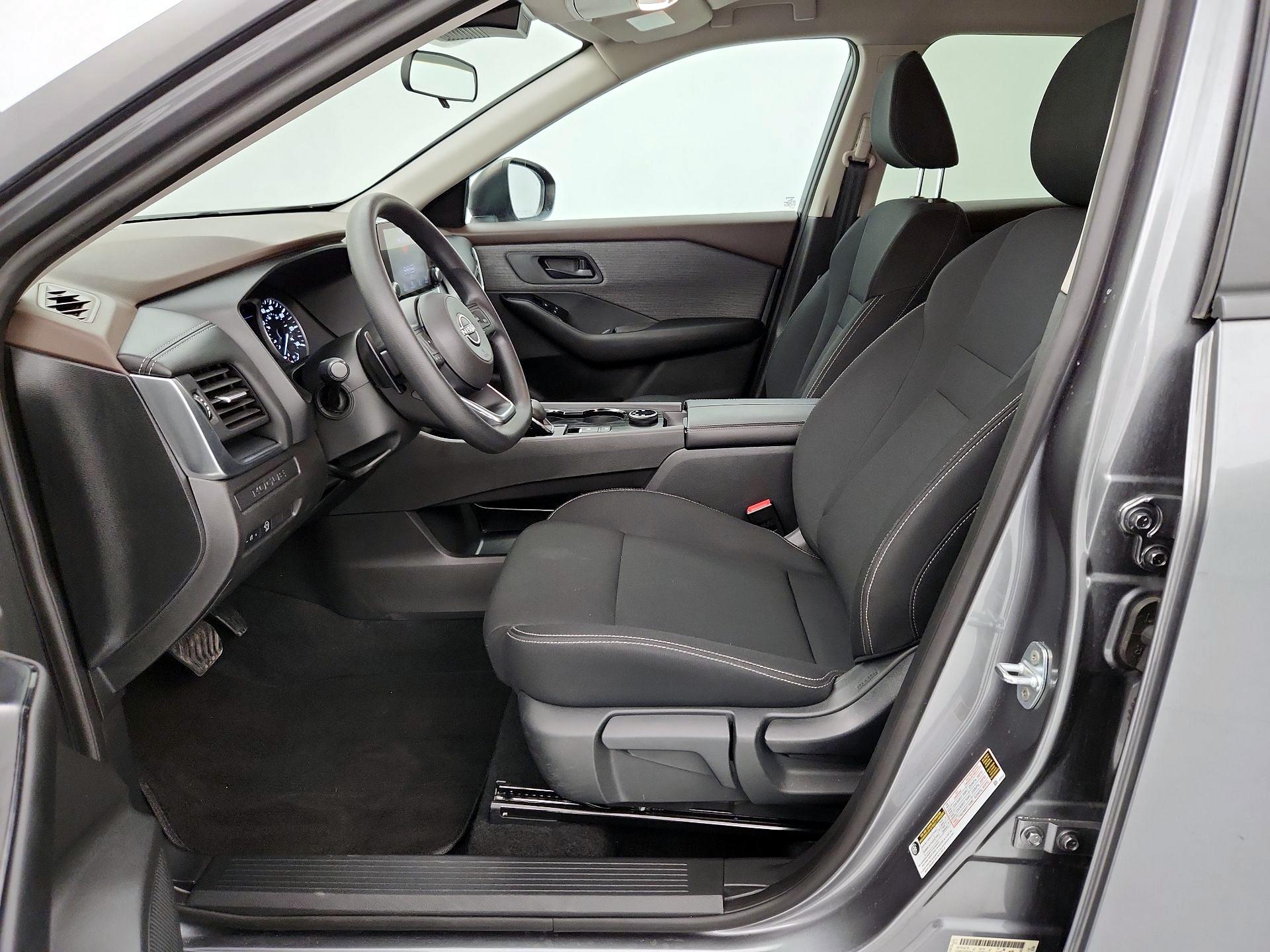 Thumbnail: 2023 Nissan Rogue - 11