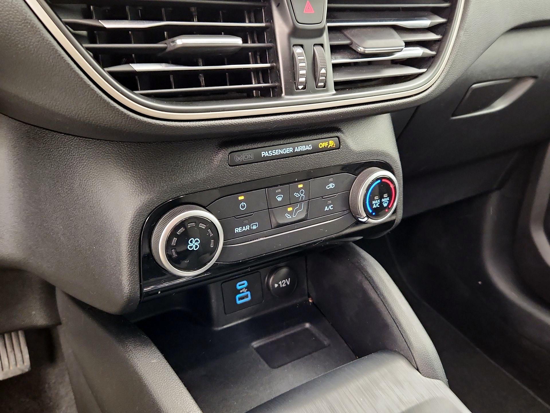 Thumbnail: 2022 Ford Escape - 16