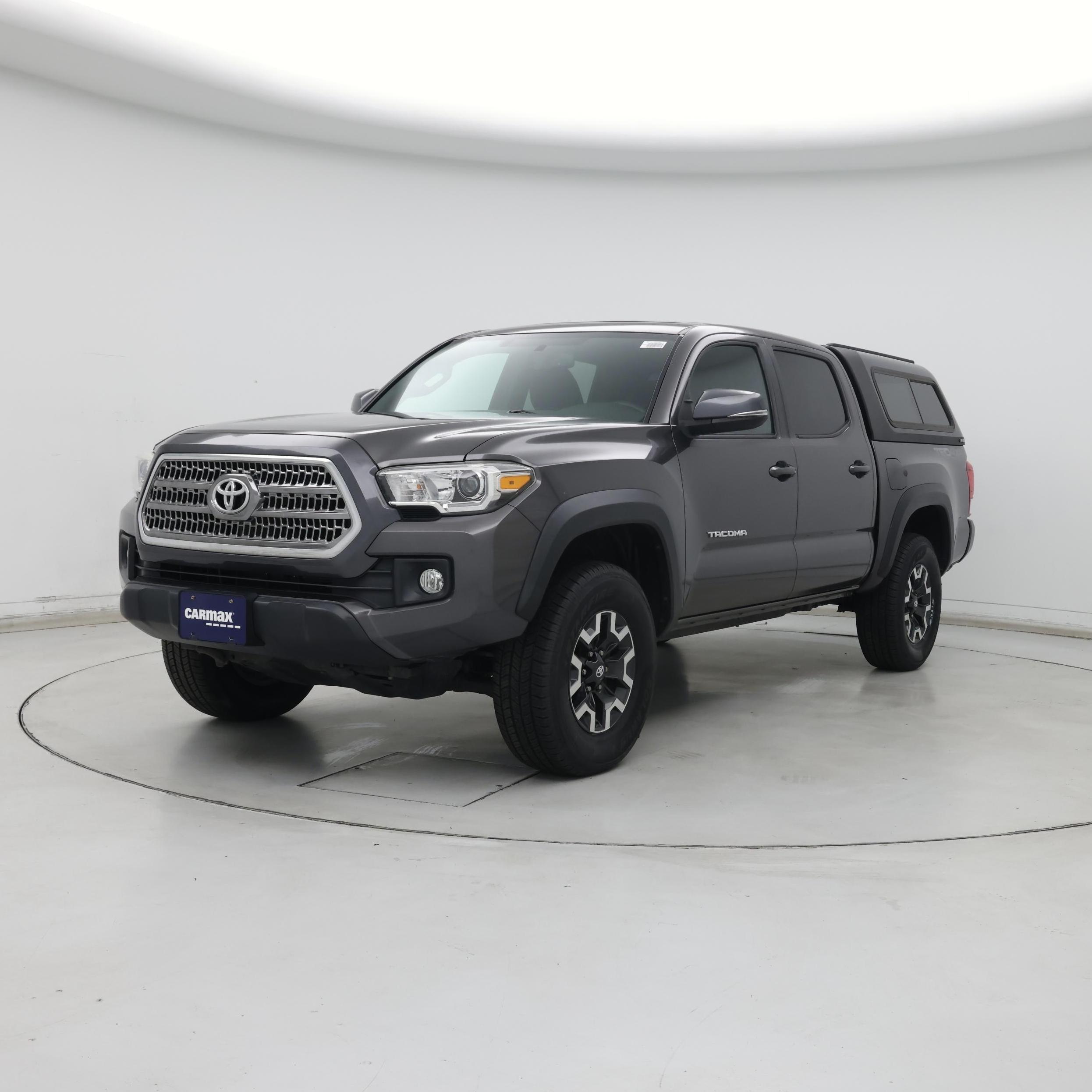 Thumbnail: 2016 Toyota Tacoma - 4