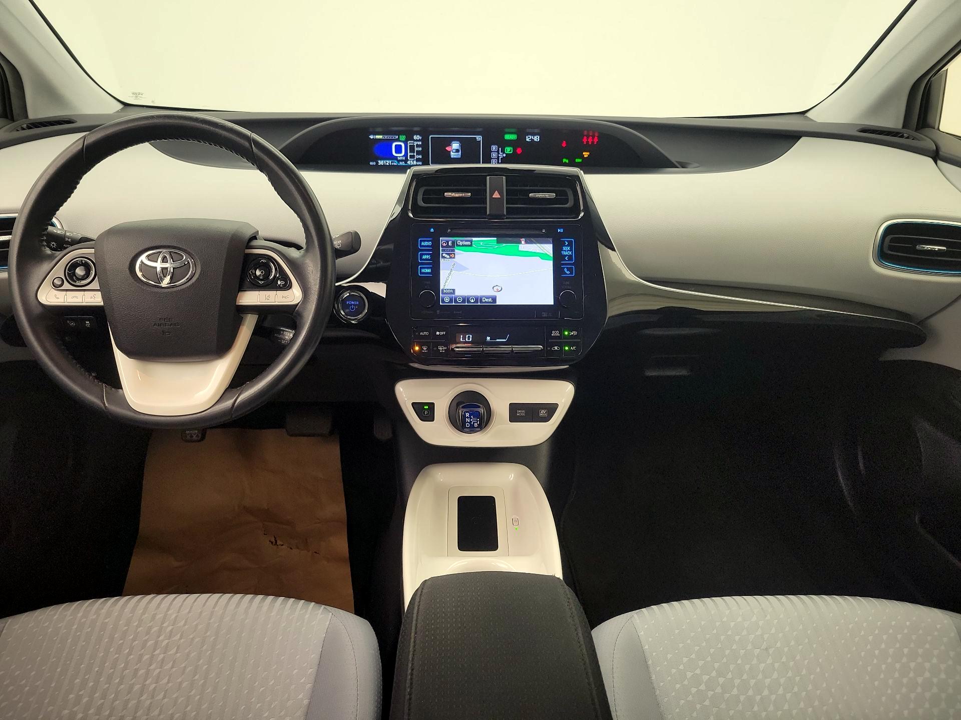 Thumbnail: 2017 Toyota Prius - 9