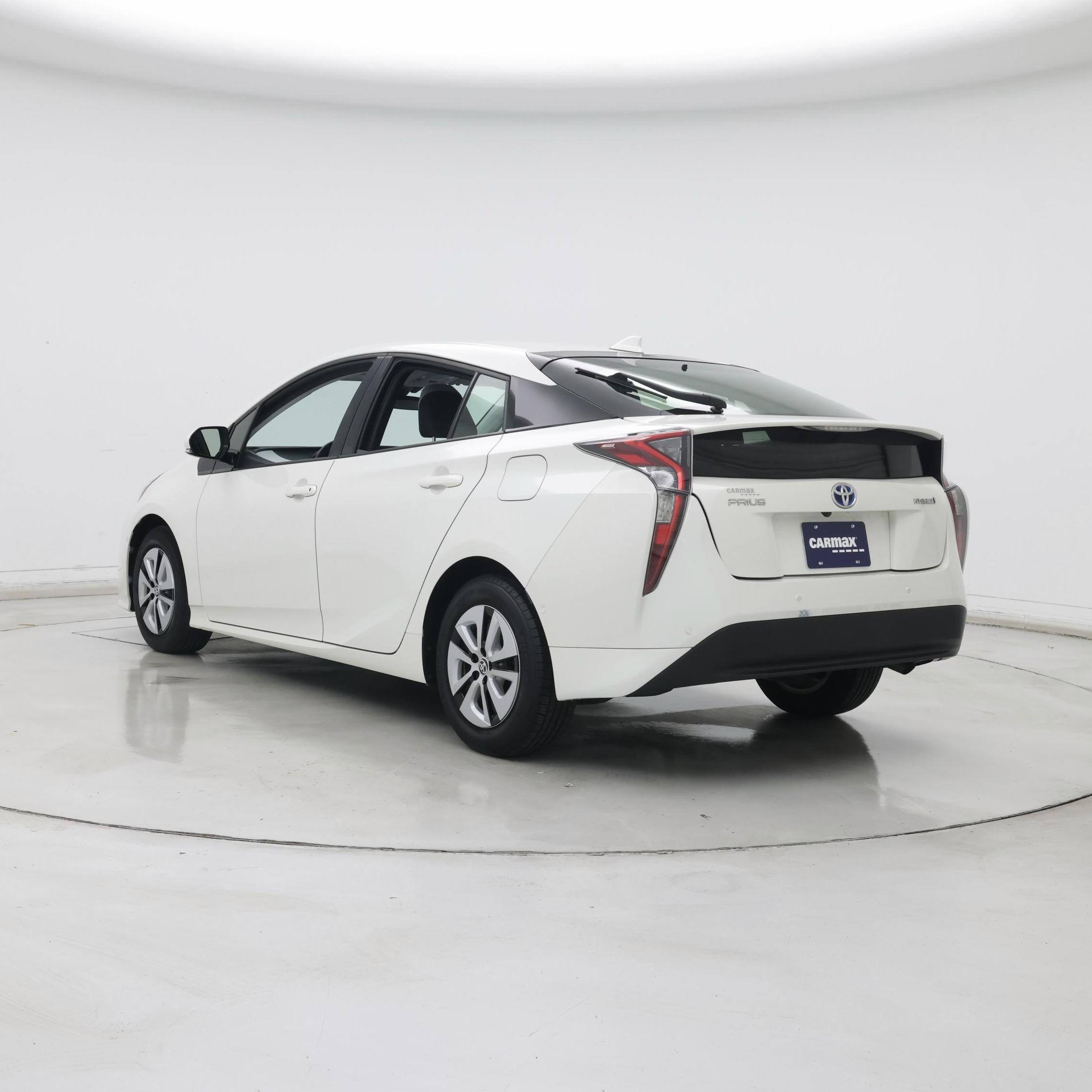 Thumbnail: 2017 Toyota Prius - 2