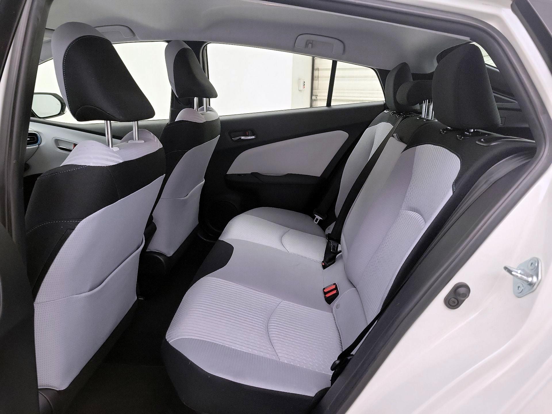 Thumbnail: 2017 Toyota Prius - 20