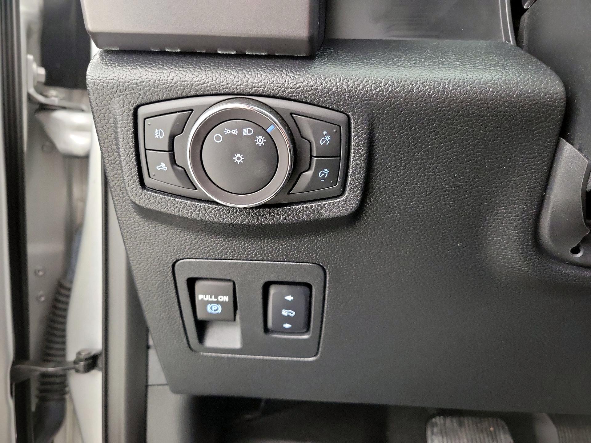 Thumbnail: 2016 Ford F-150 - 13