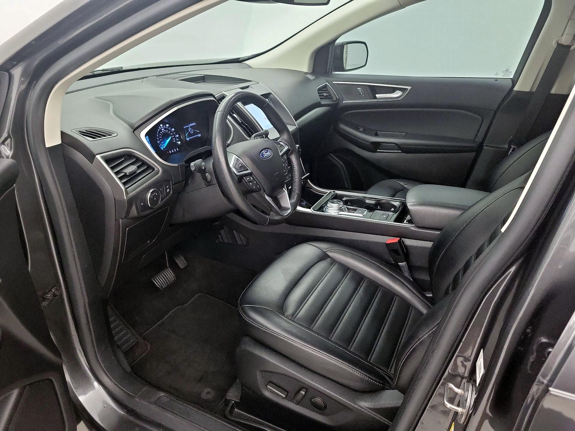 Thumbnail: 2020 Ford Edge - 11