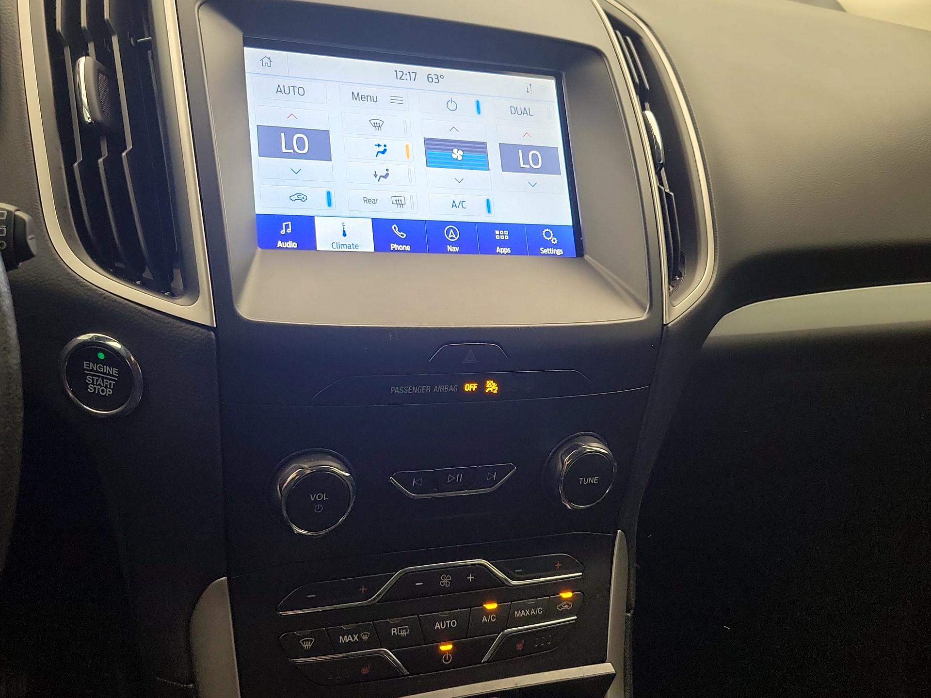 Thumbnail: 2020 Ford Edge - 17