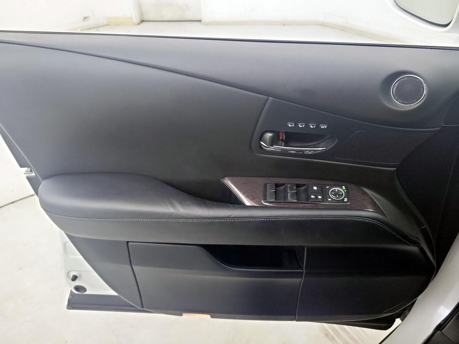 Thumbnail: 2015 Lexus RX - 12