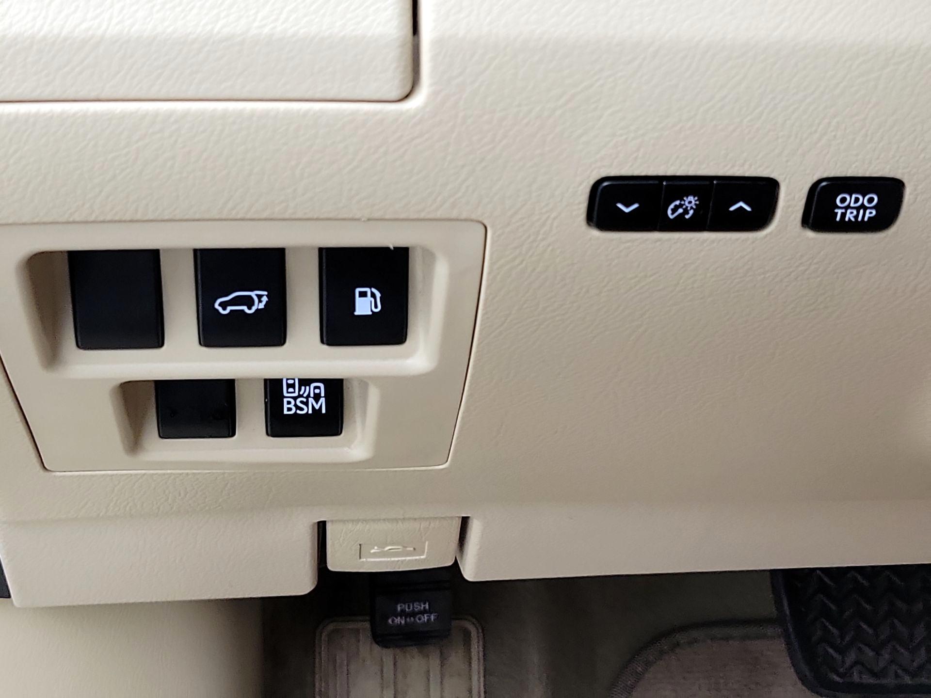 Thumbnail: 2015 Lexus RX - 13