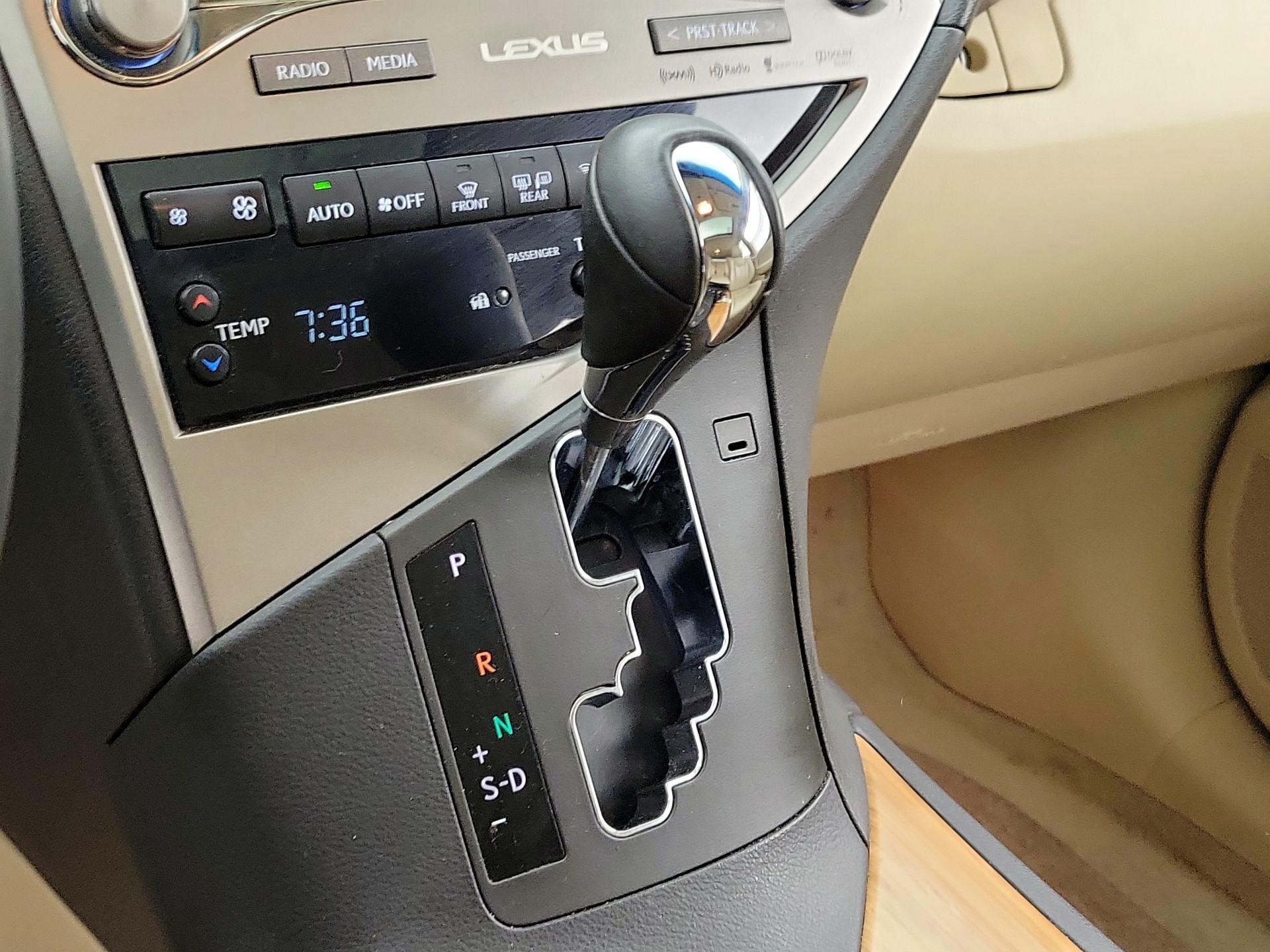 Thumbnail: 2015 Lexus RX - 18
