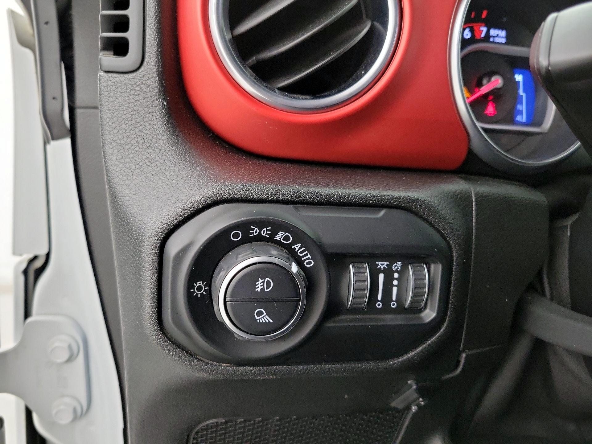 Thumbnail: 2020 Jeep Gladiator - 13