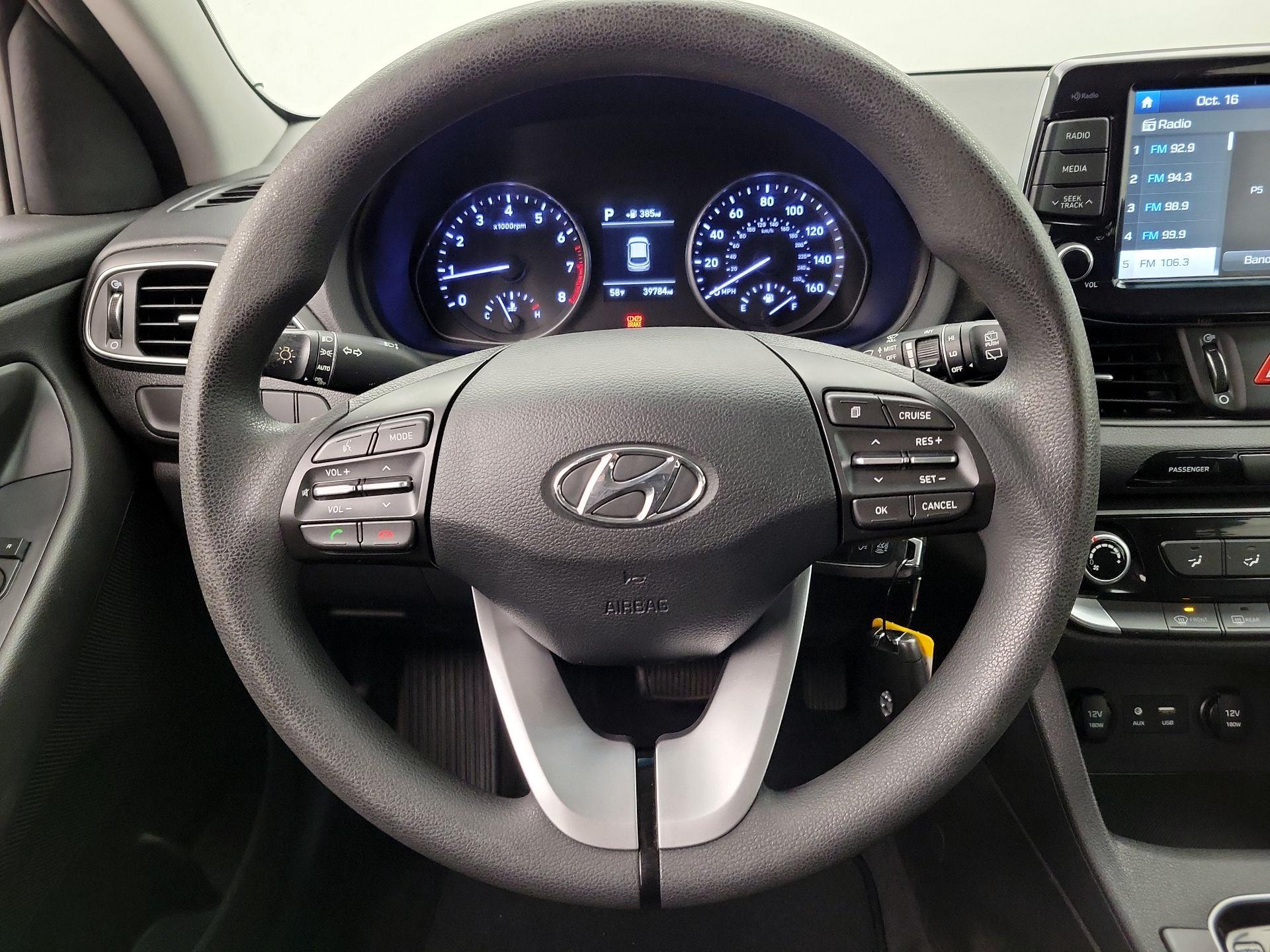 Thumbnail: 2018 Hyundai Elantra - 10