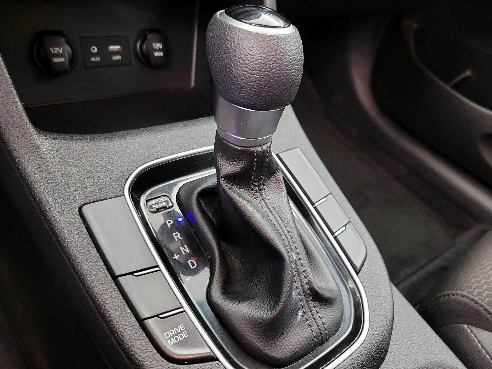 Thumbnail: 2018 Hyundai Elantra - 17