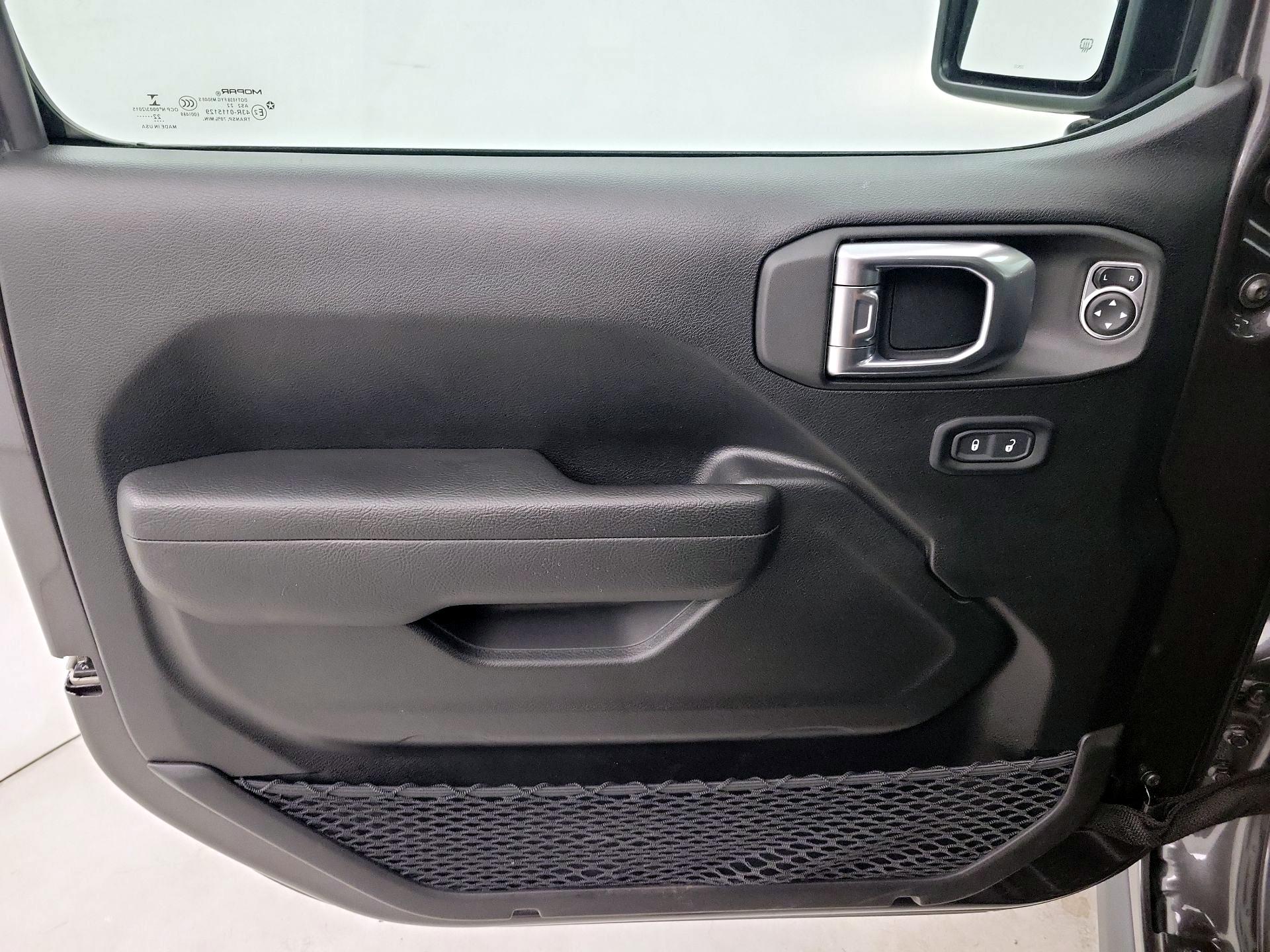 Thumbnail: 2022 Jeep Wrangler - 12