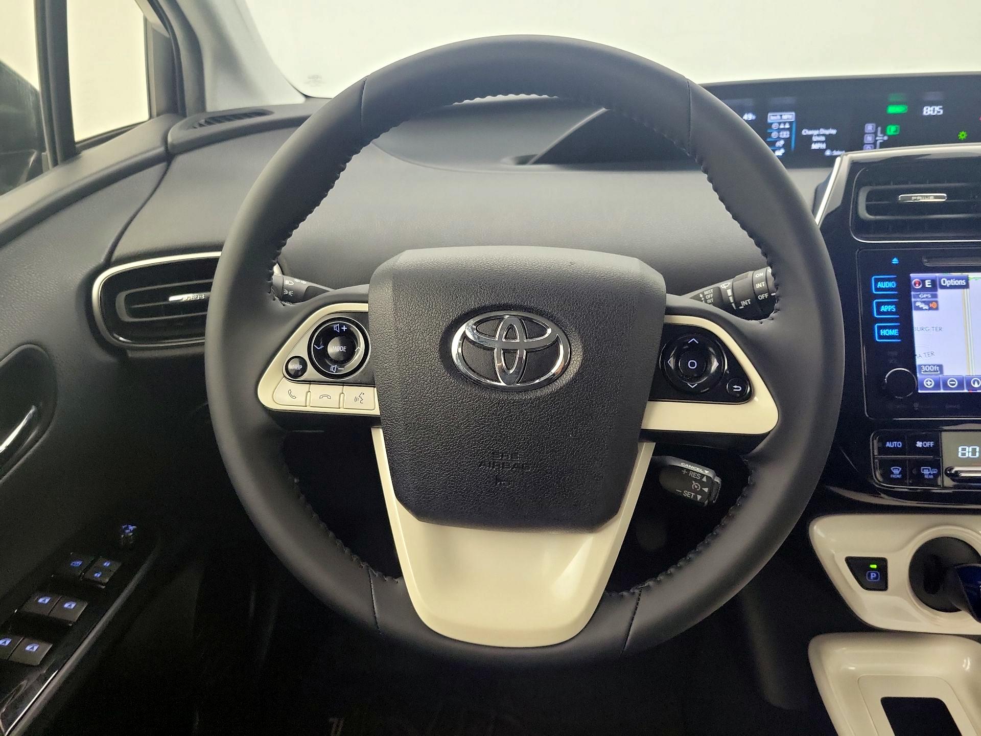 Thumbnail: 2016 Toyota Prius - 10