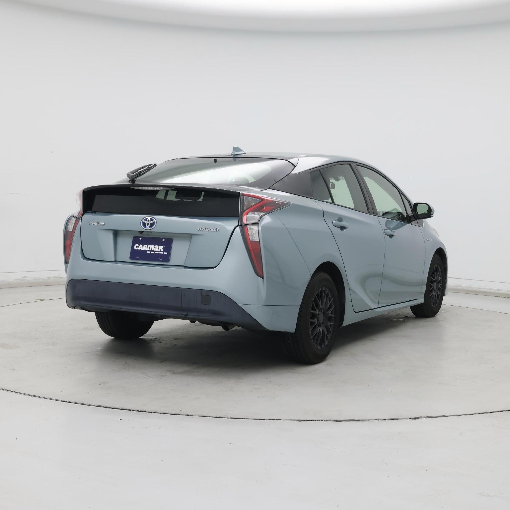 Thumbnail: 2016 Toyota Prius - 8