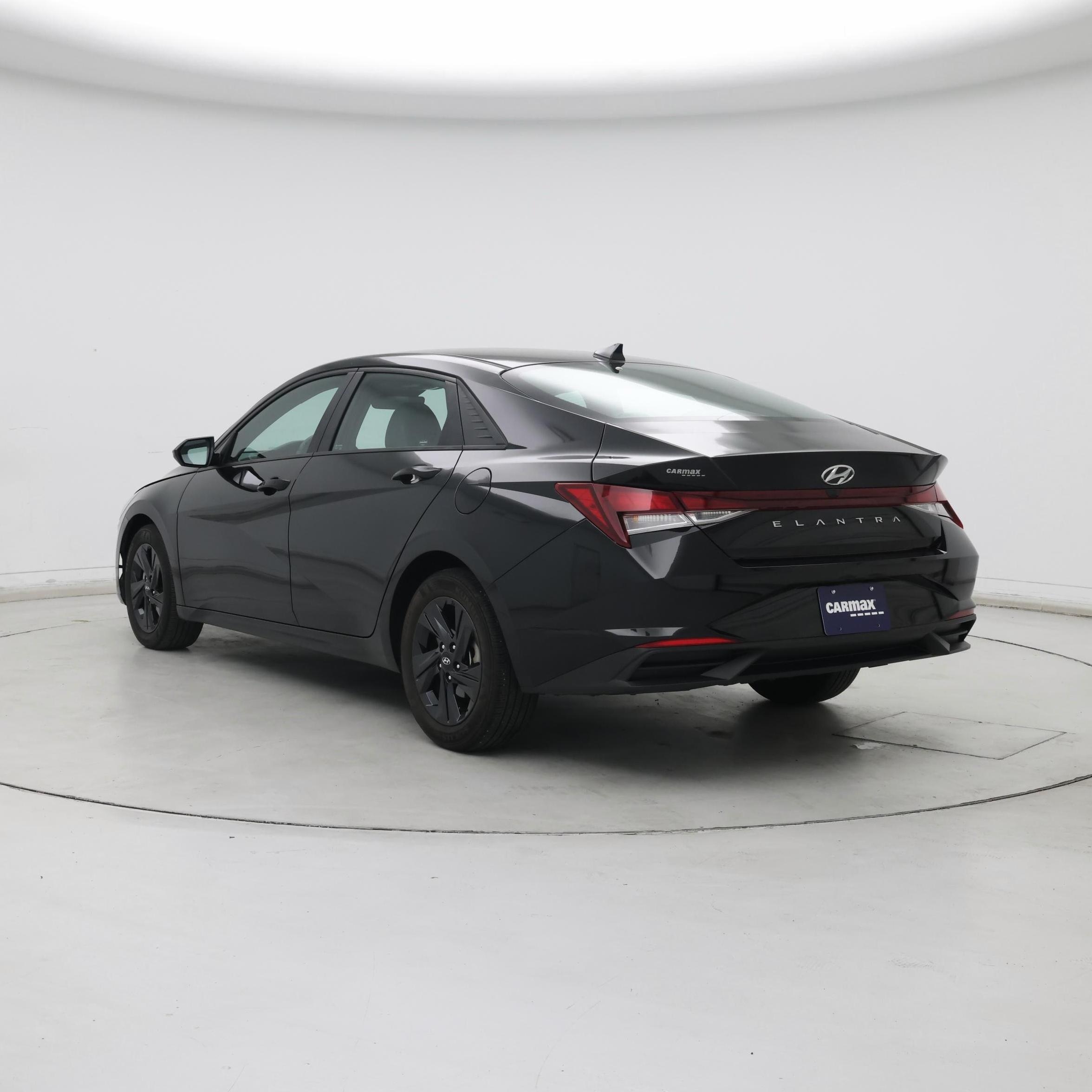 Thumbnail: 2022 Hyundai Elantra - 2