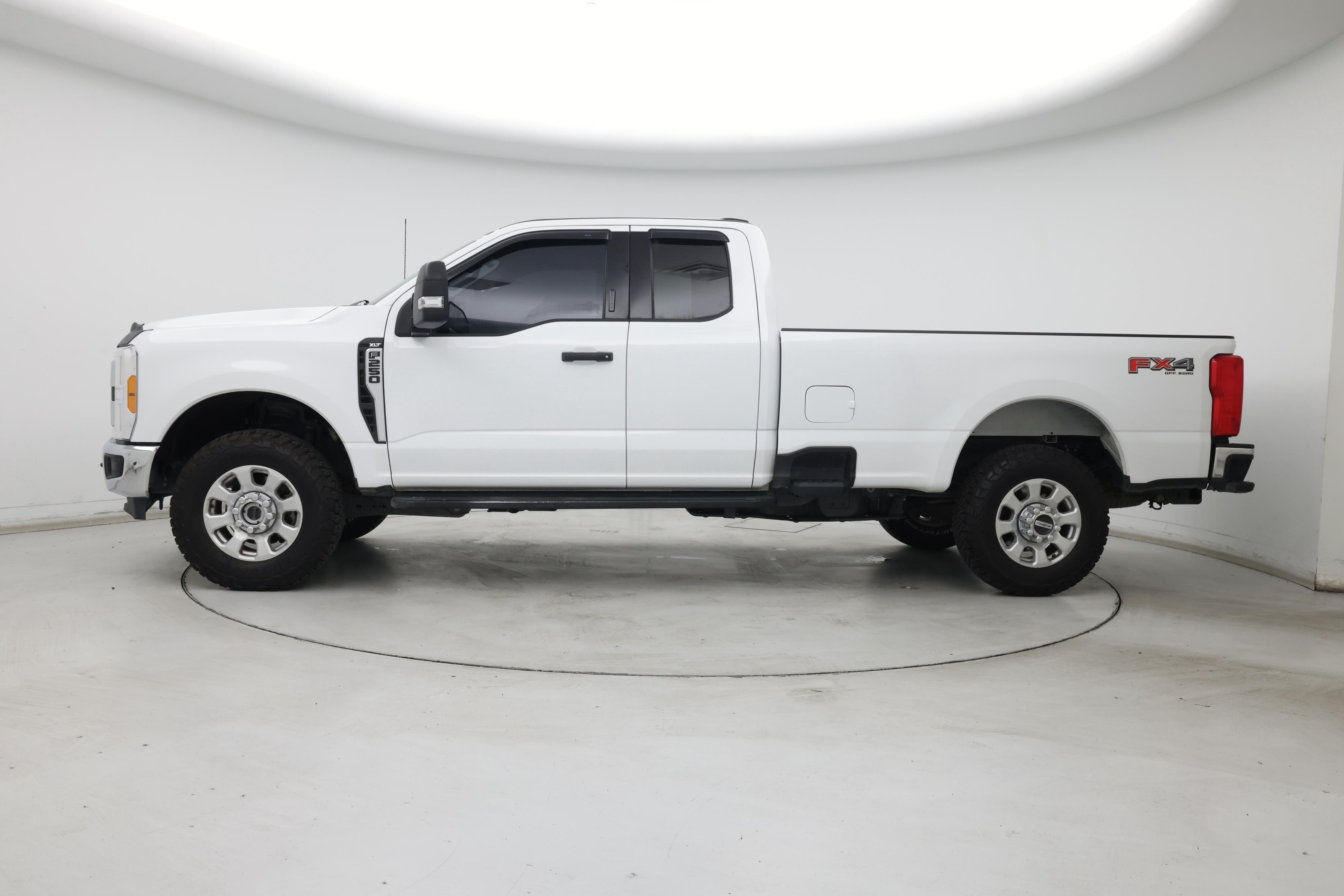 Thumbnail: 2023 Ford F-250 - 3