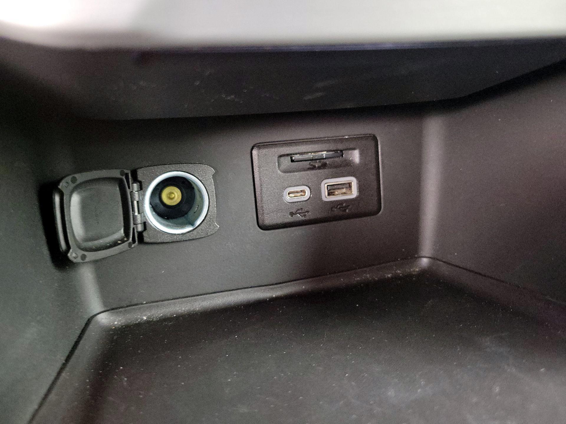 Thumbnail: 2023 GMC Acadia - 19