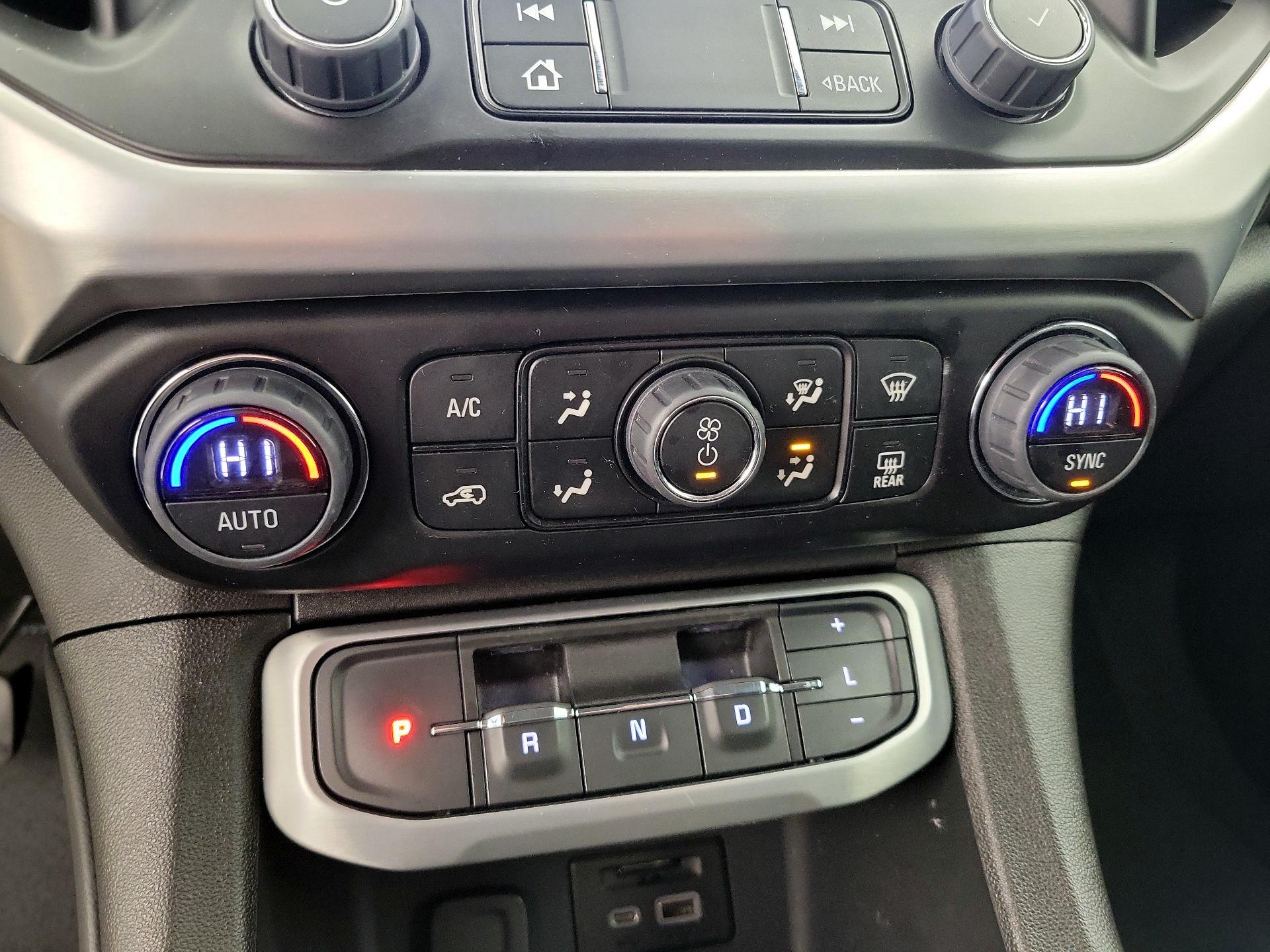 Thumbnail: 2023 GMC Acadia - 17
