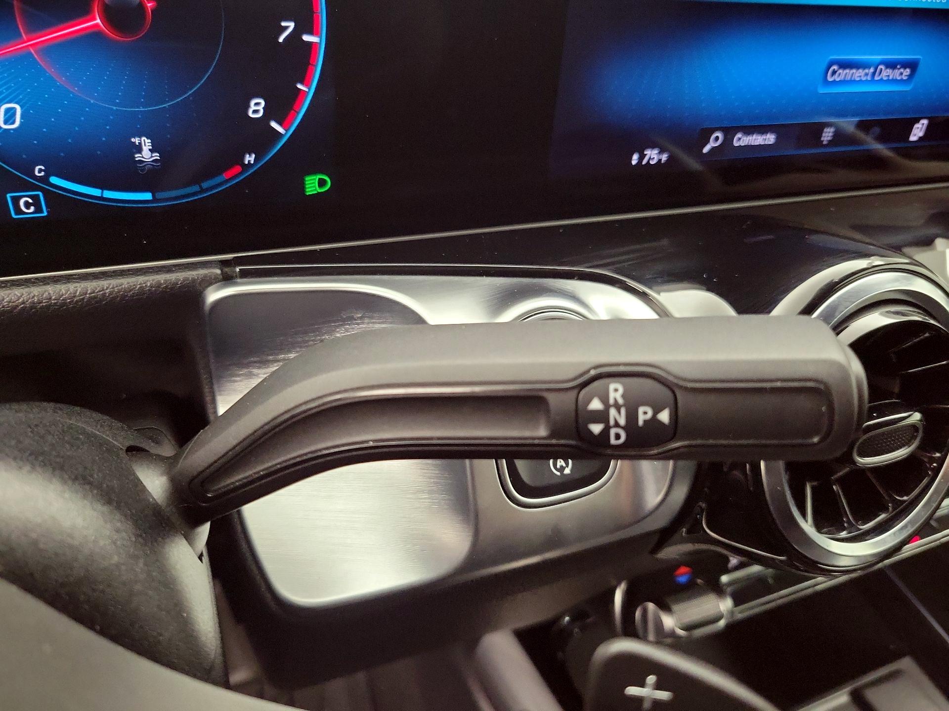 Thumbnail: 2020 Mercedes-Benz GLB - 17