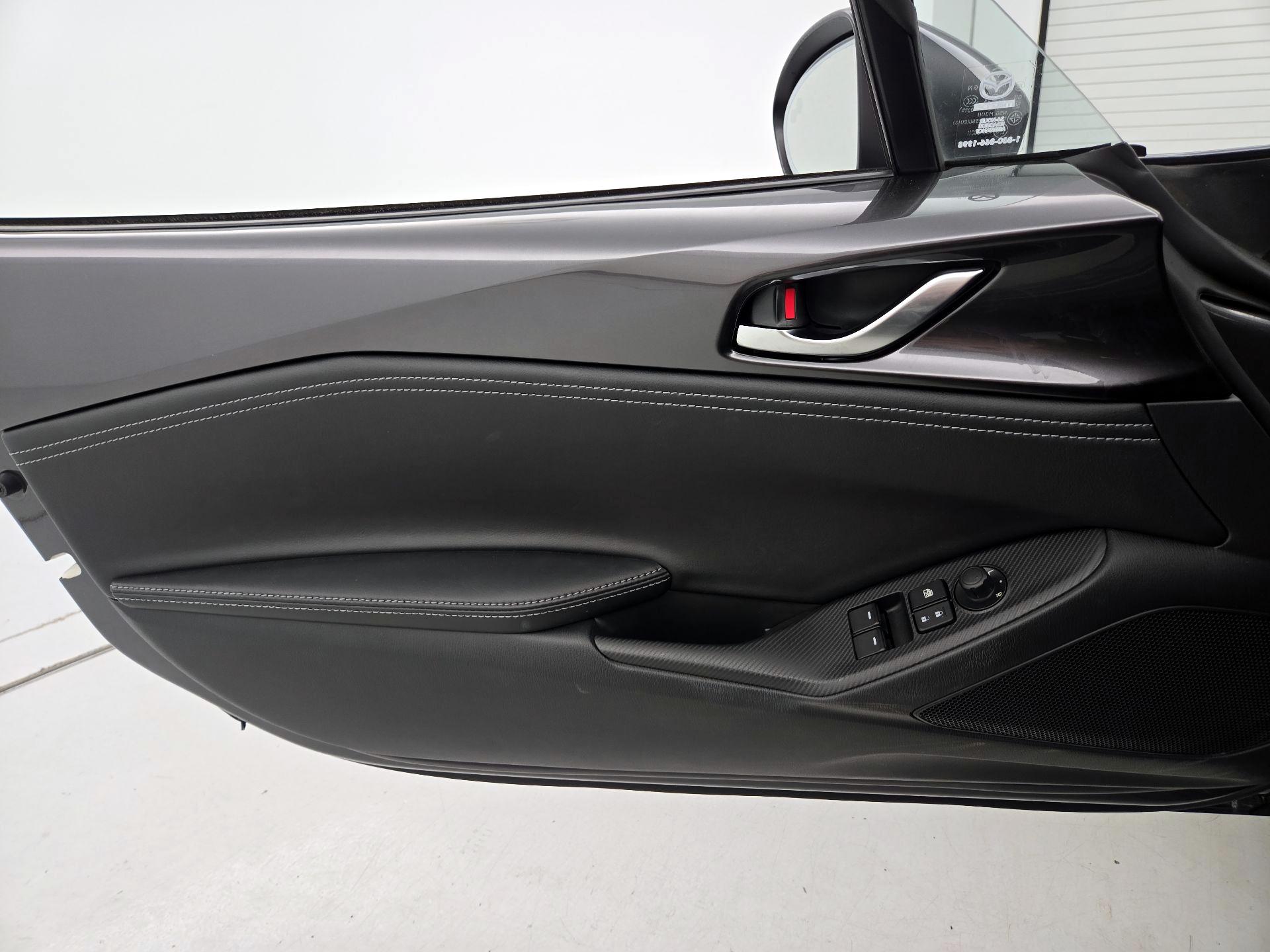 Thumbnail: 2023 Mazda MX-5 Miata - 12