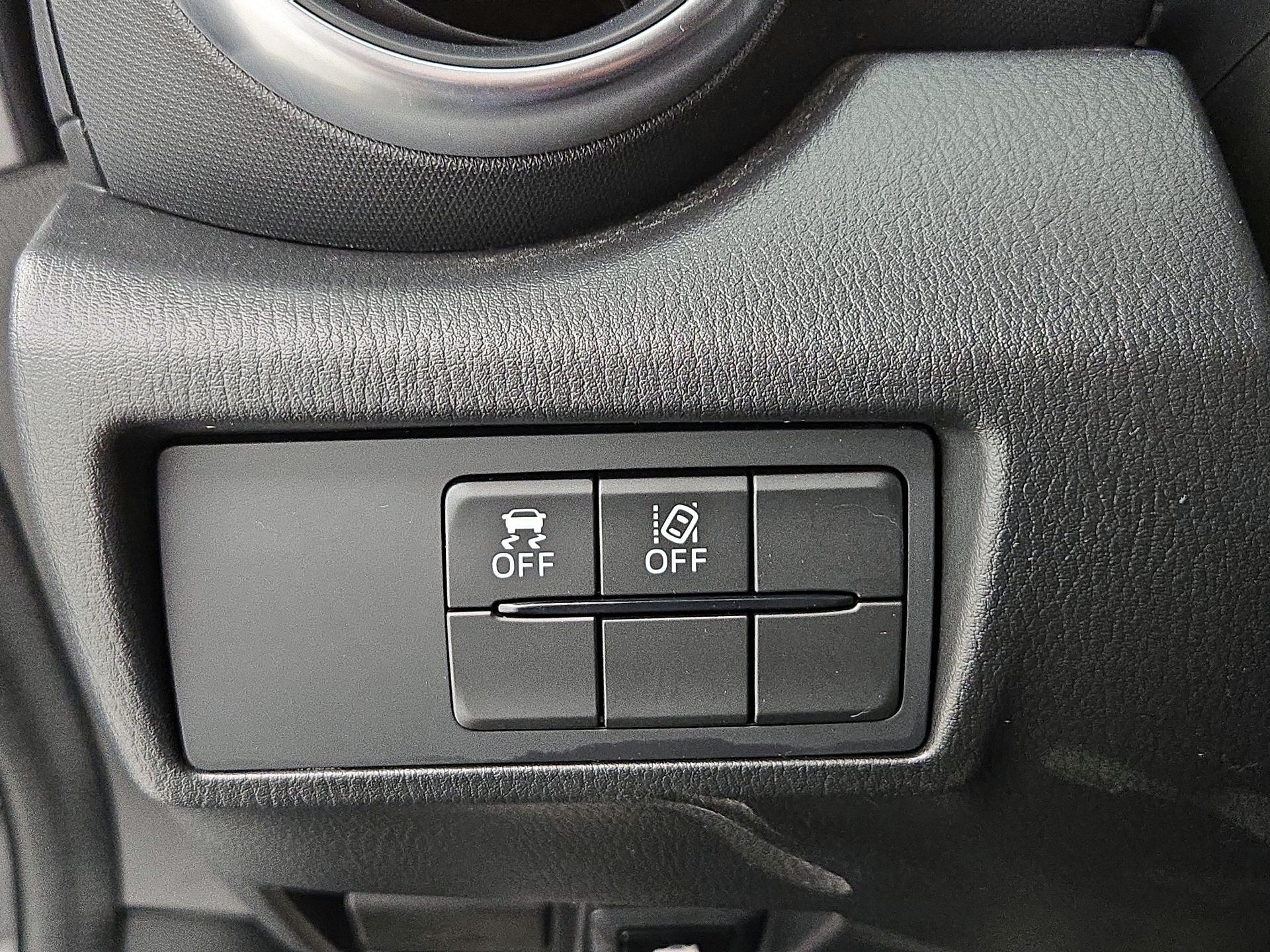 Thumbnail: 2023 Mazda MX-5 Miata - 13