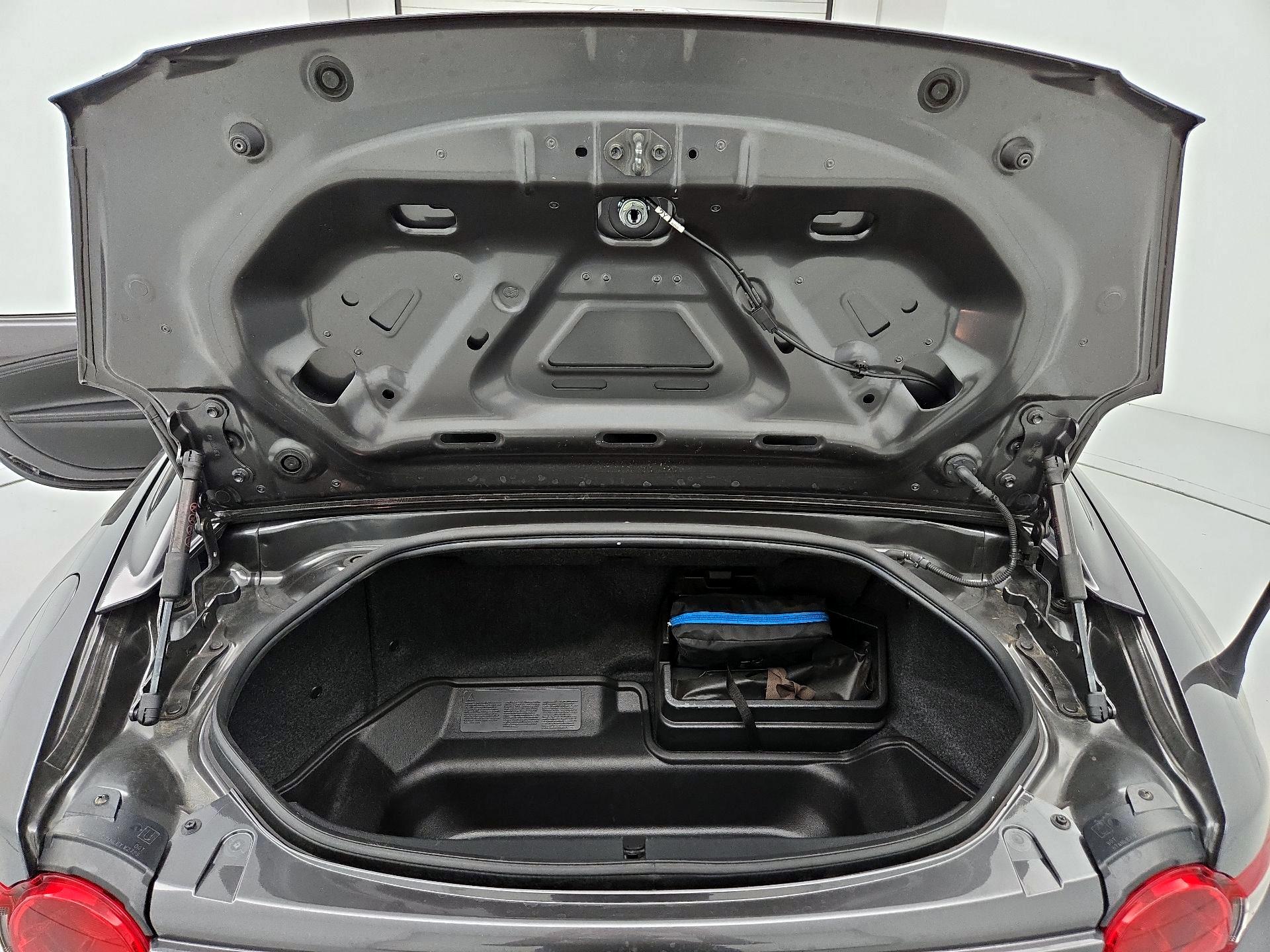 Thumbnail: 2023 Mazda MX-5 Miata - 19