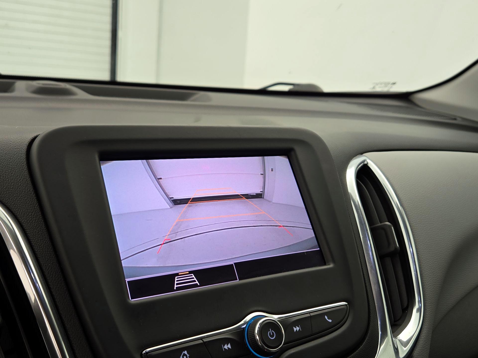 Thumbnail: 2022 Chevrolet Equinox - 14