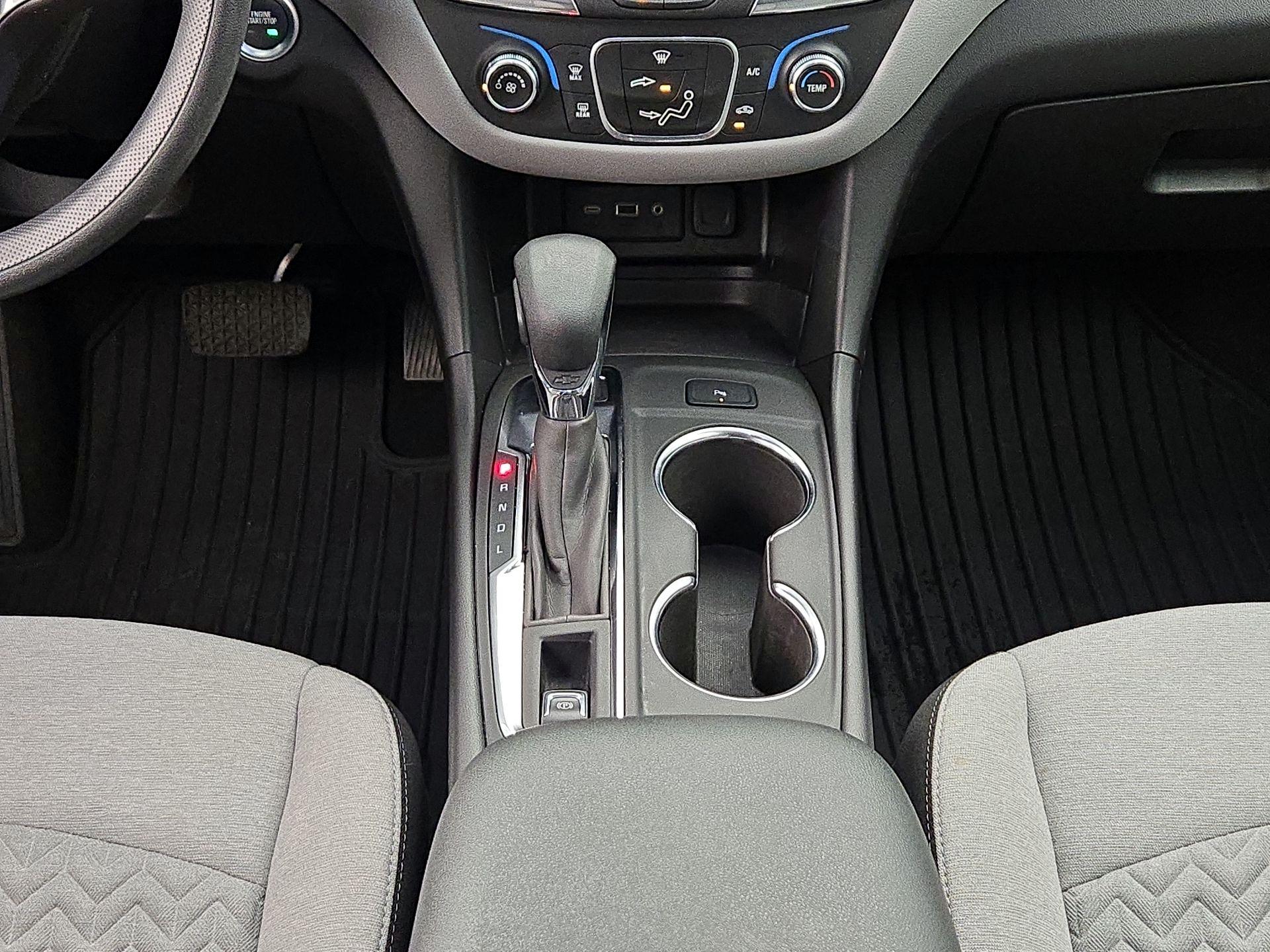 Thumbnail: 2022 Chevrolet Equinox - 17