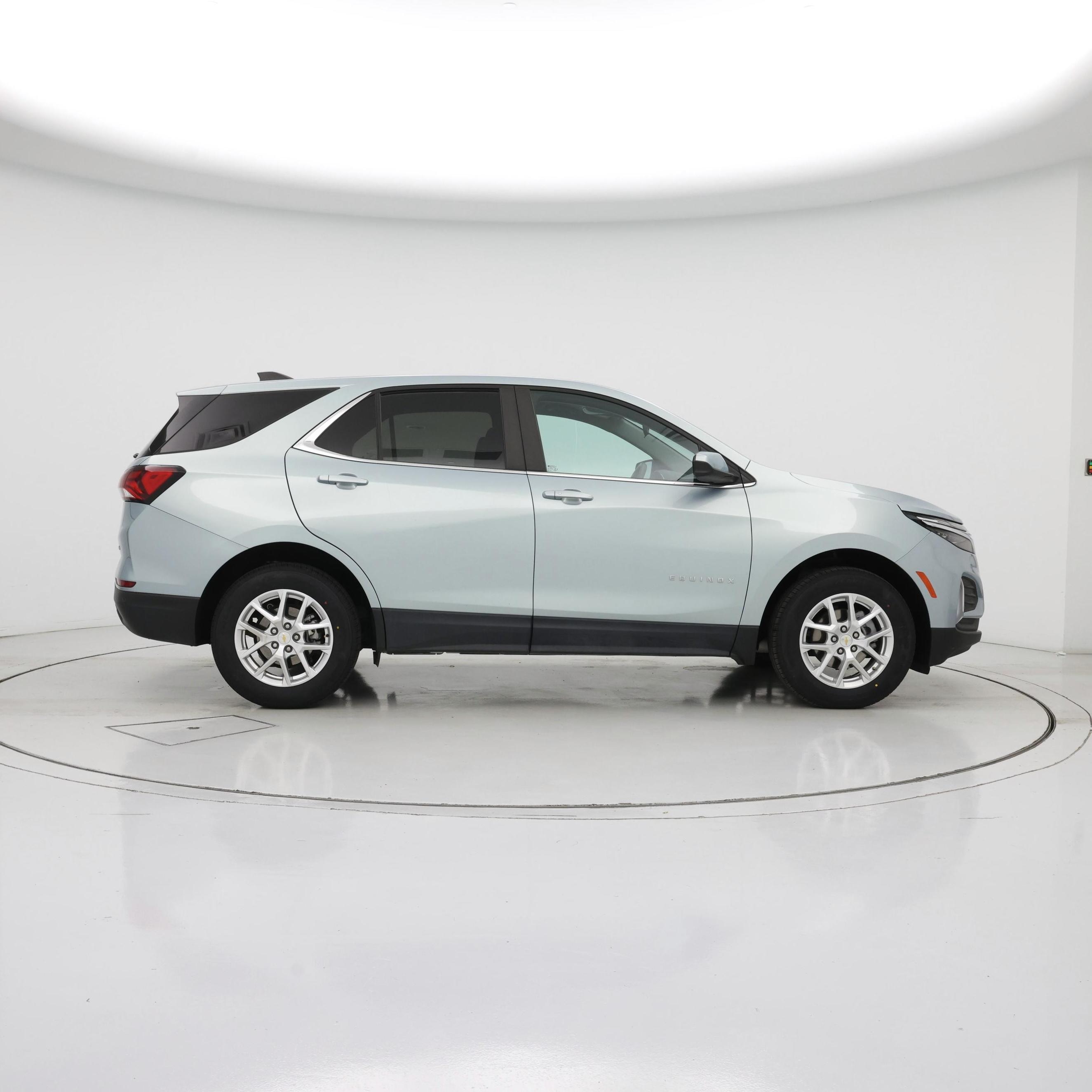 Thumbnail: 2022 Chevrolet Equinox - 7