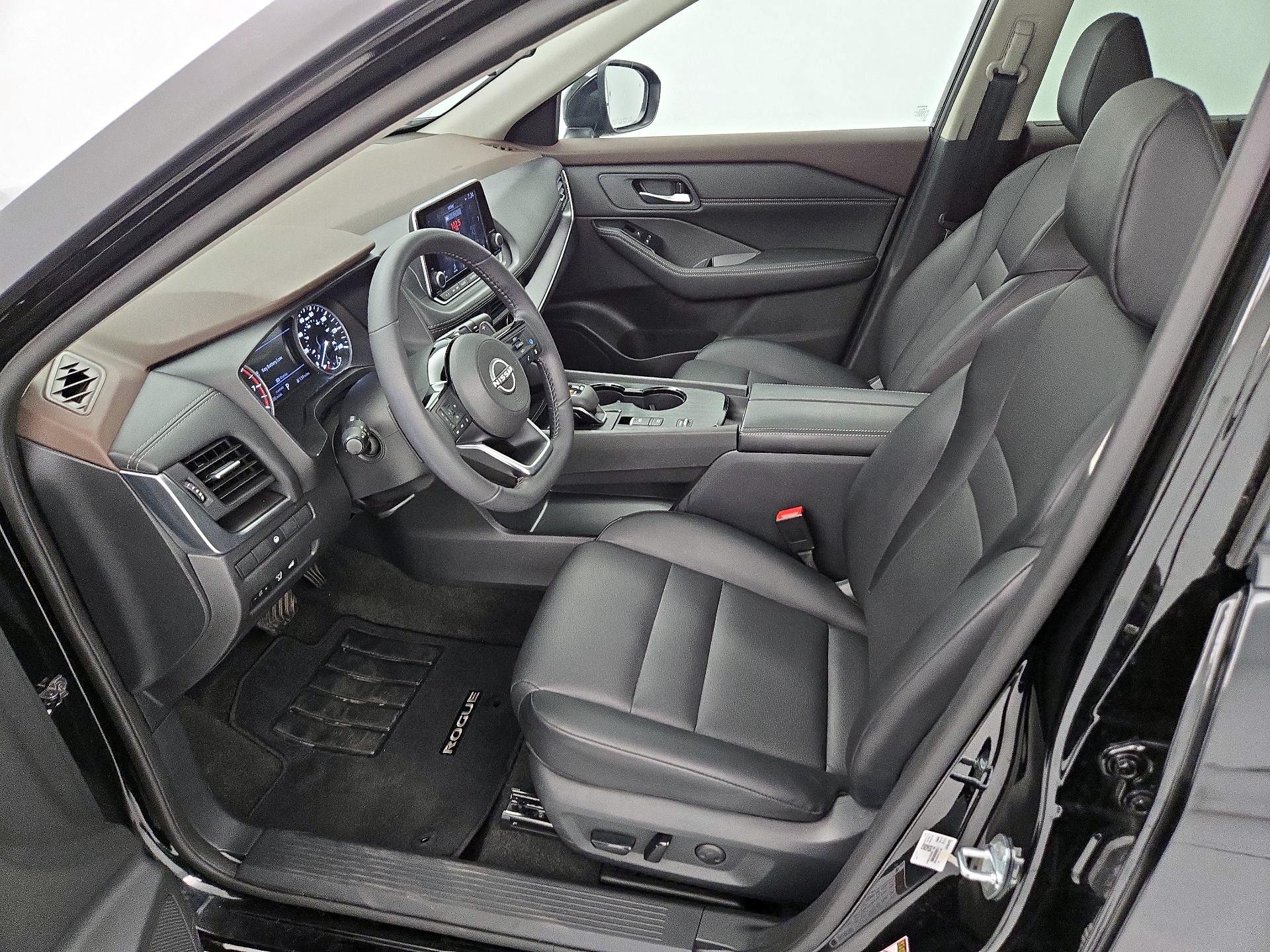 Thumbnail: 2023 Nissan Rogue - 11