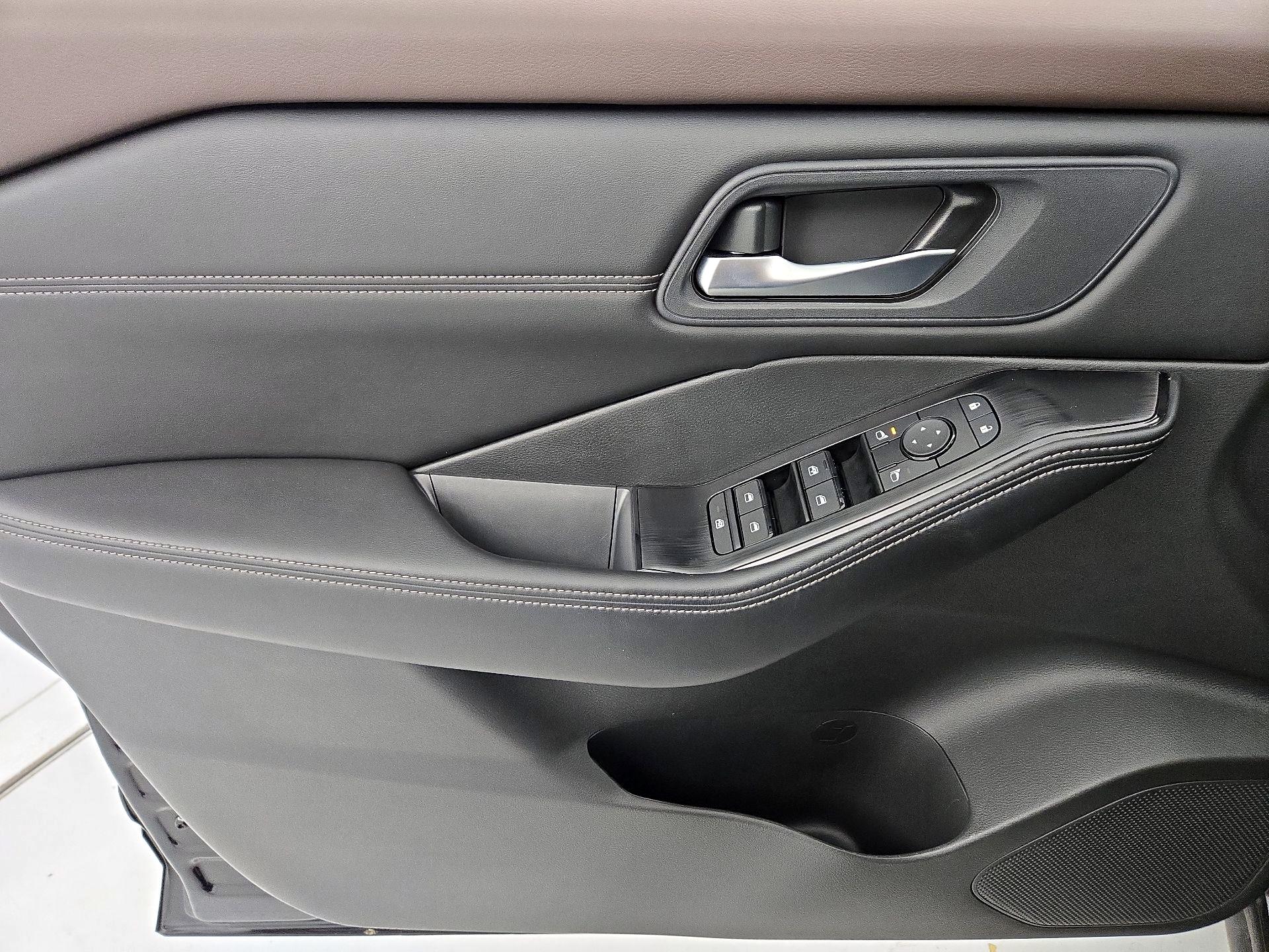 Thumbnail: 2023 Nissan Rogue - 12