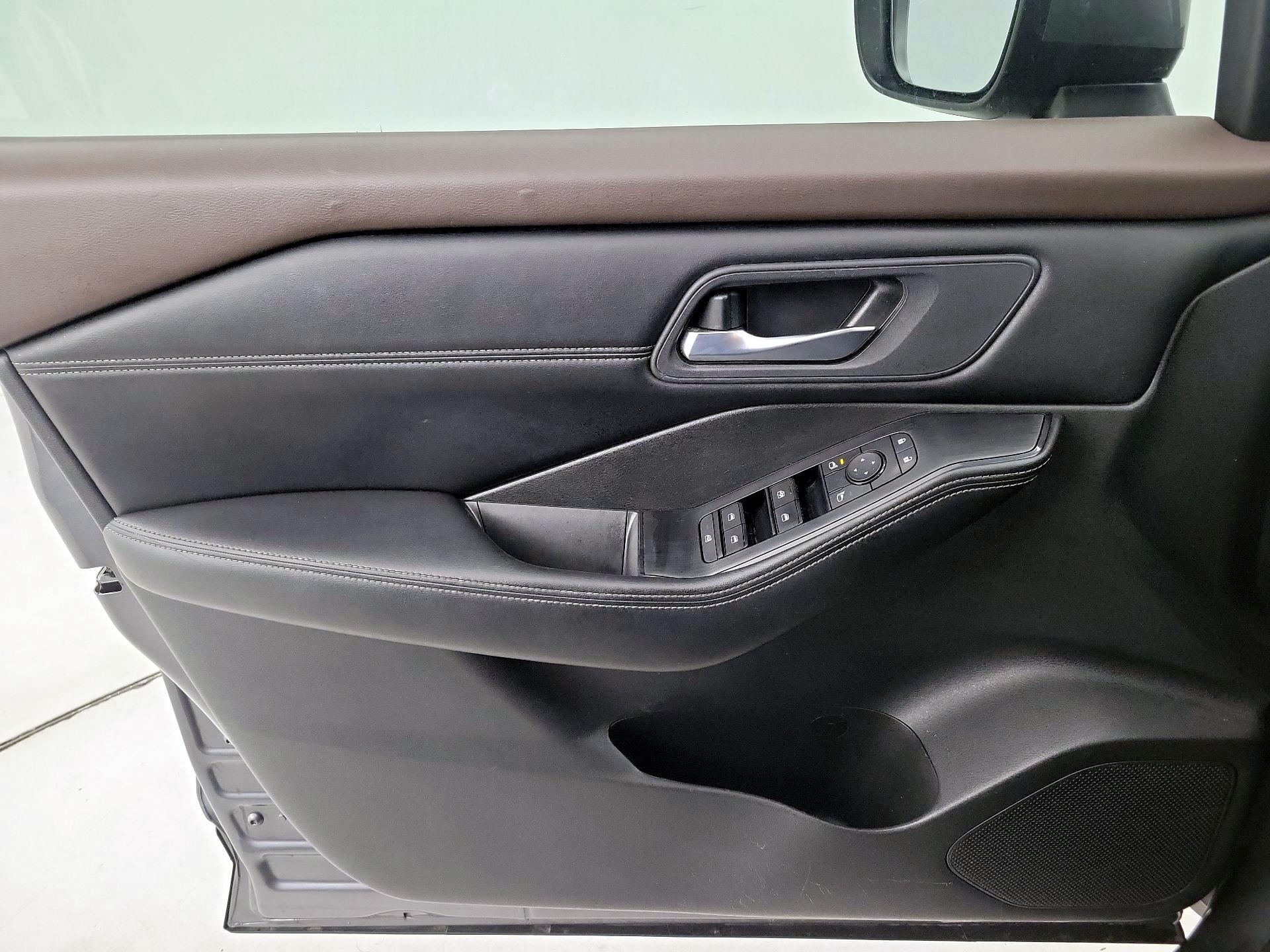 Thumbnail: 2023 Nissan Rogue - 12