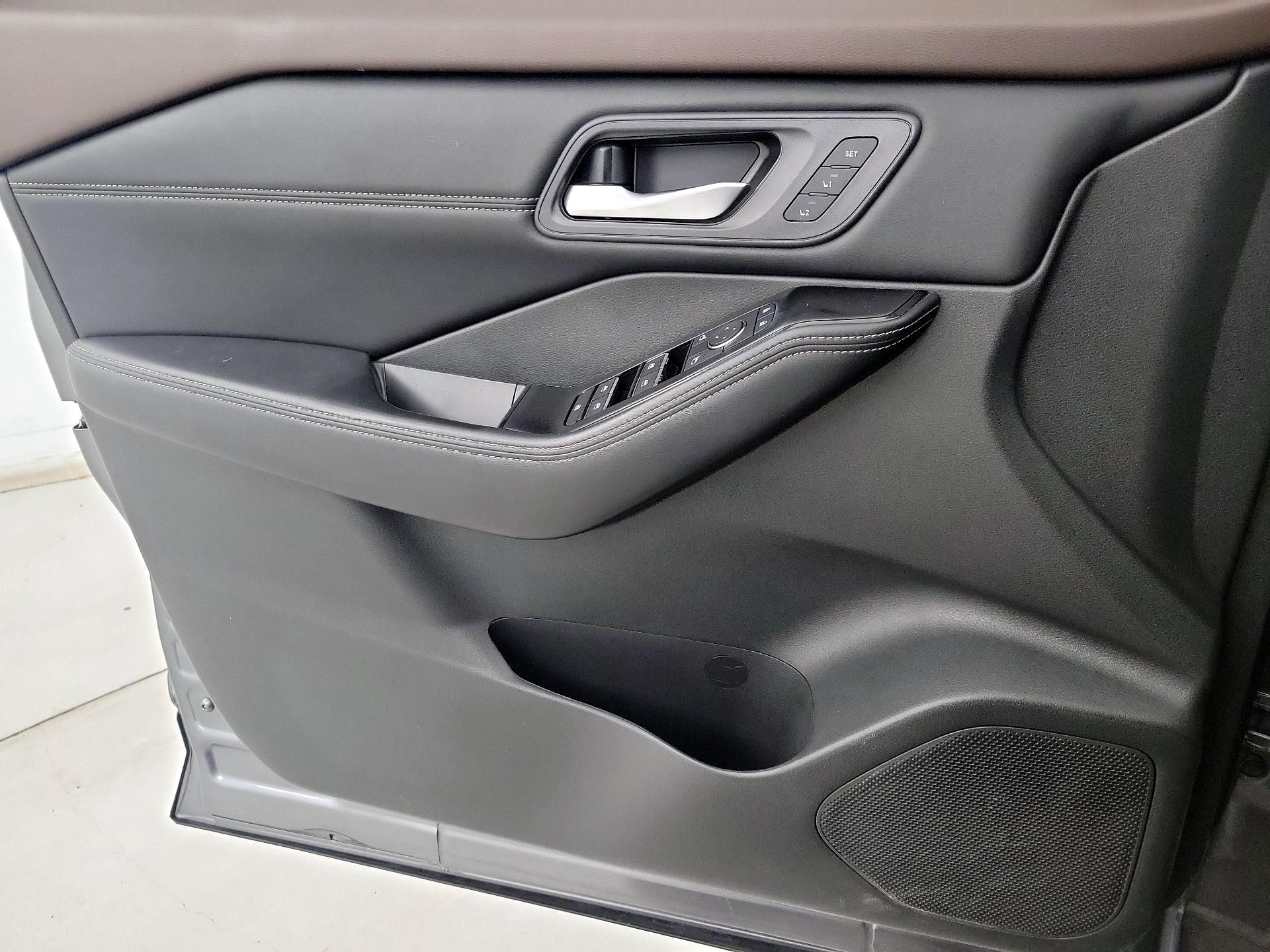 Thumbnail: 2023 Nissan Rogue - 12