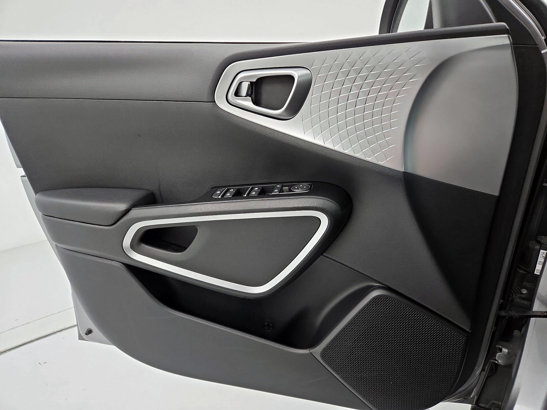 Thumbnail: 2023 Kia Soul - 12