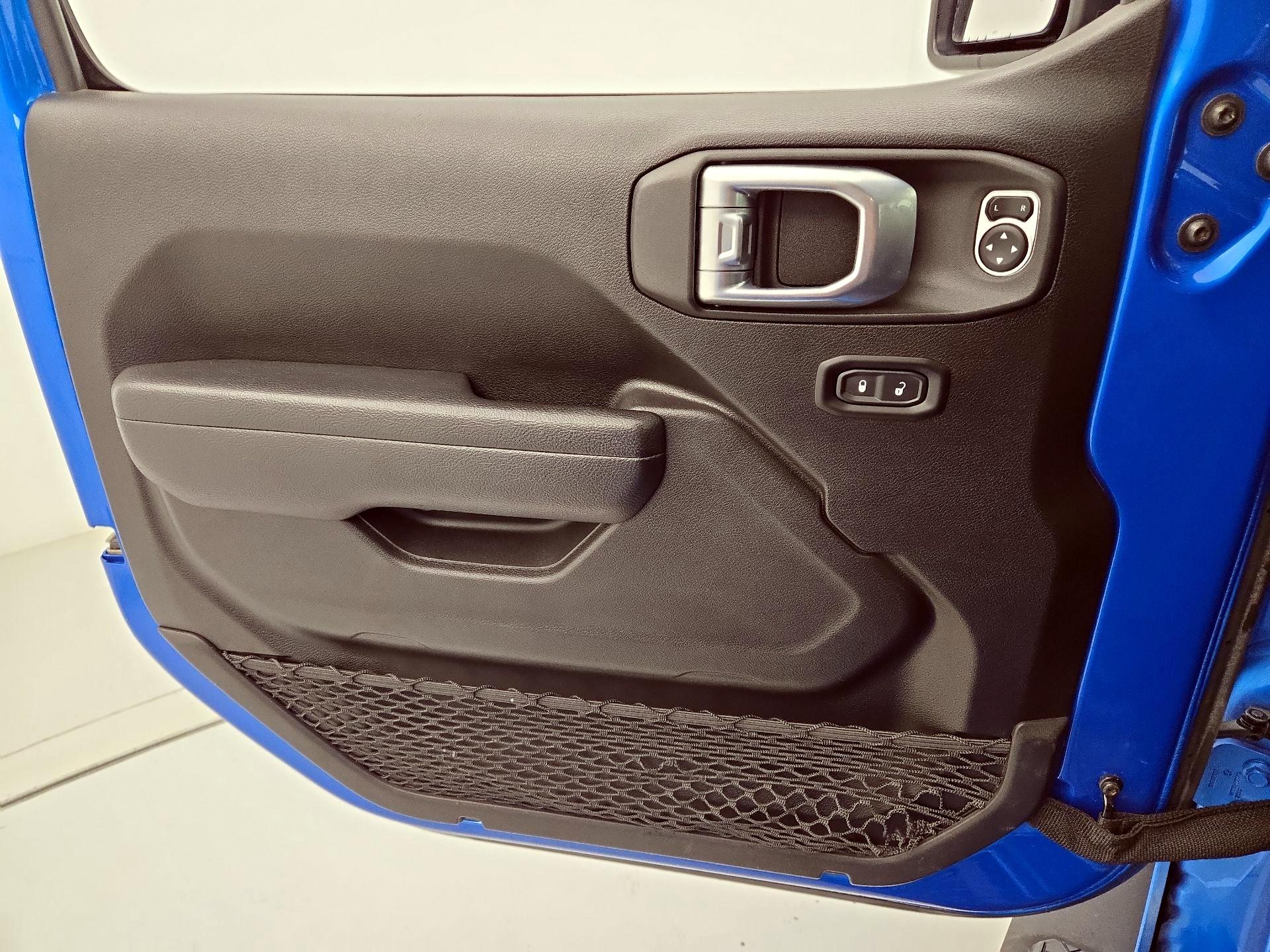 Thumbnail: 2022 Jeep Wrangler - 12