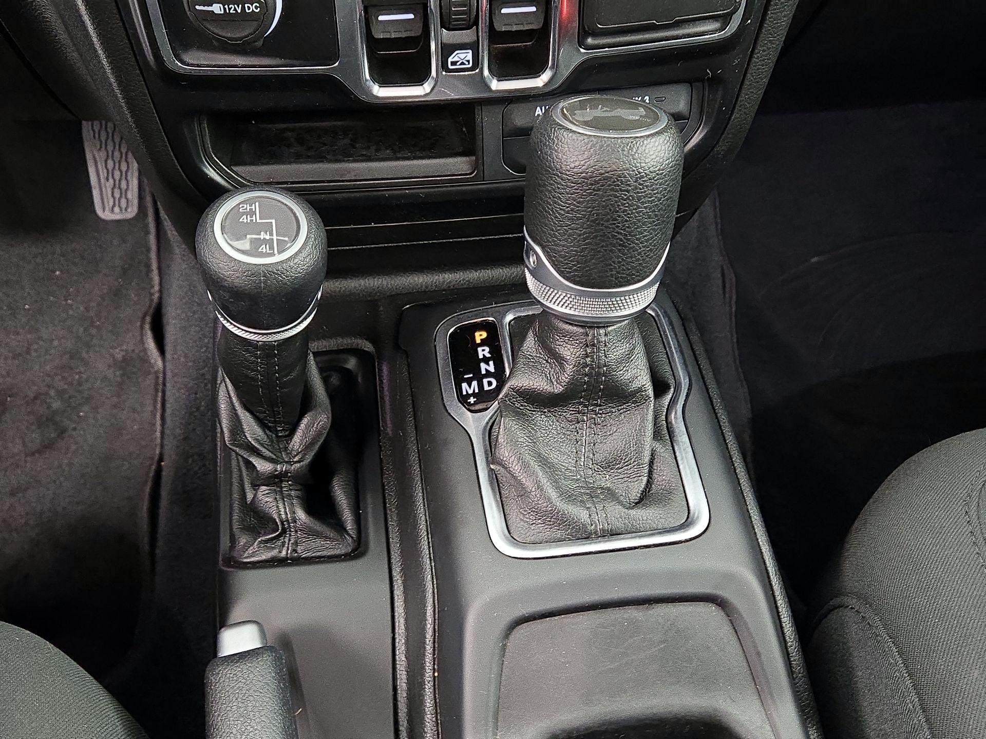 Thumbnail: 2022 Jeep Wrangler - 17