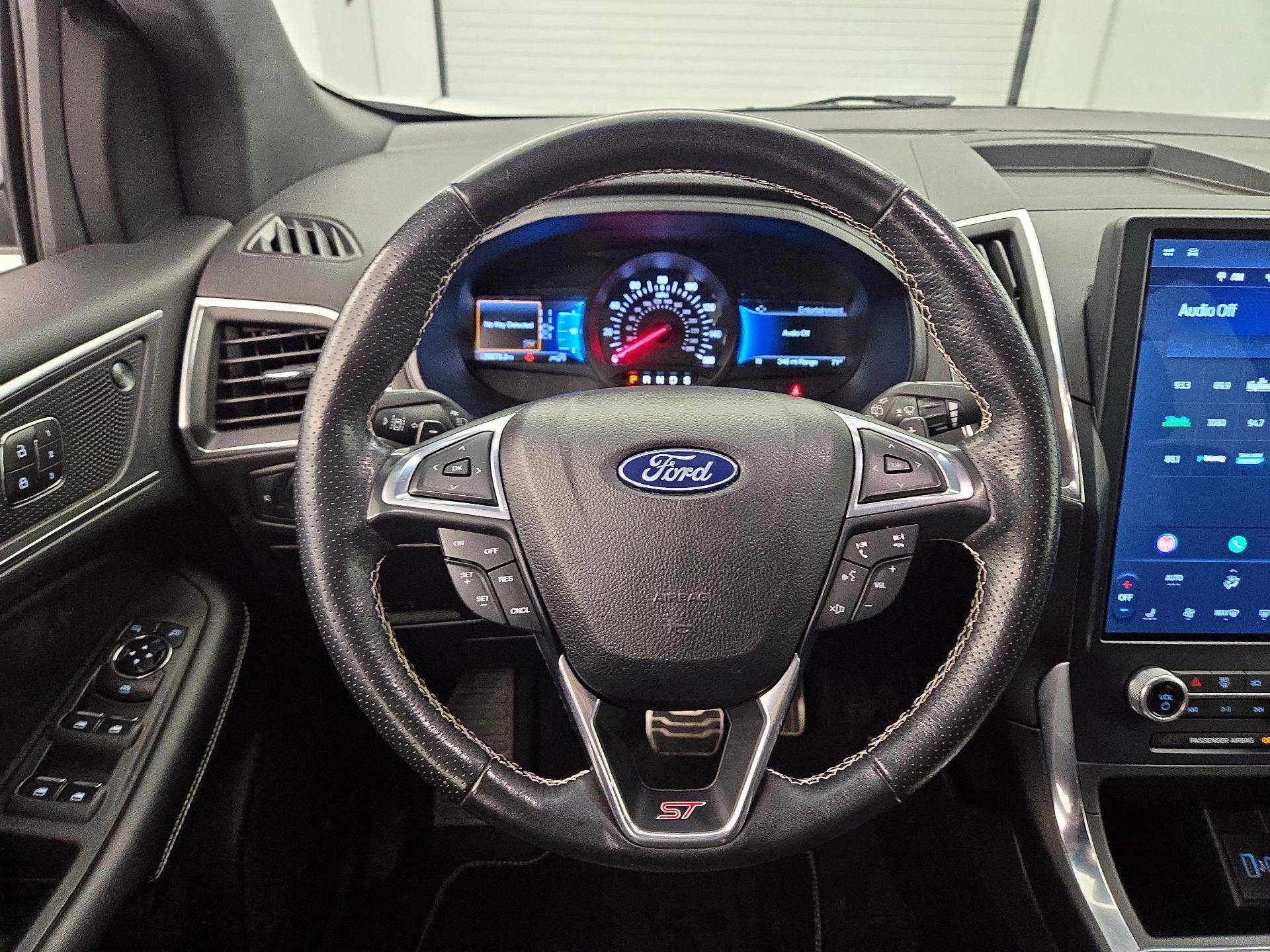 Thumbnail: 2022 Ford Edge - 10