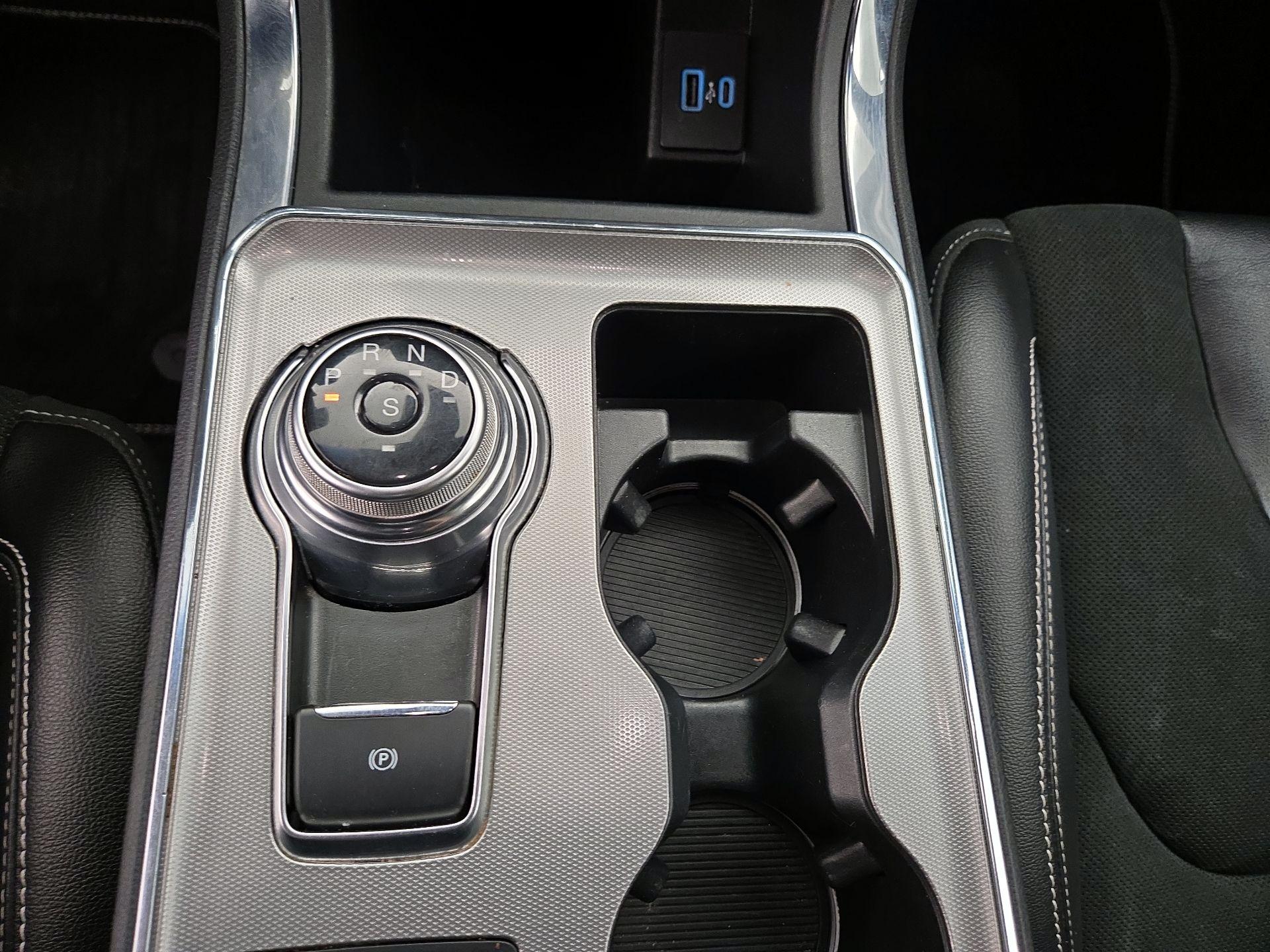 Thumbnail: 2022 Ford Edge - 17