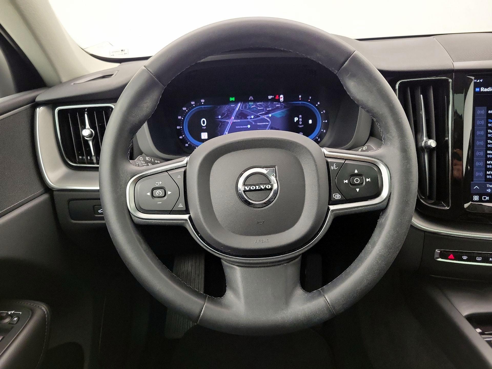 Thumbnail: 2023 Volvo XC60 - 10