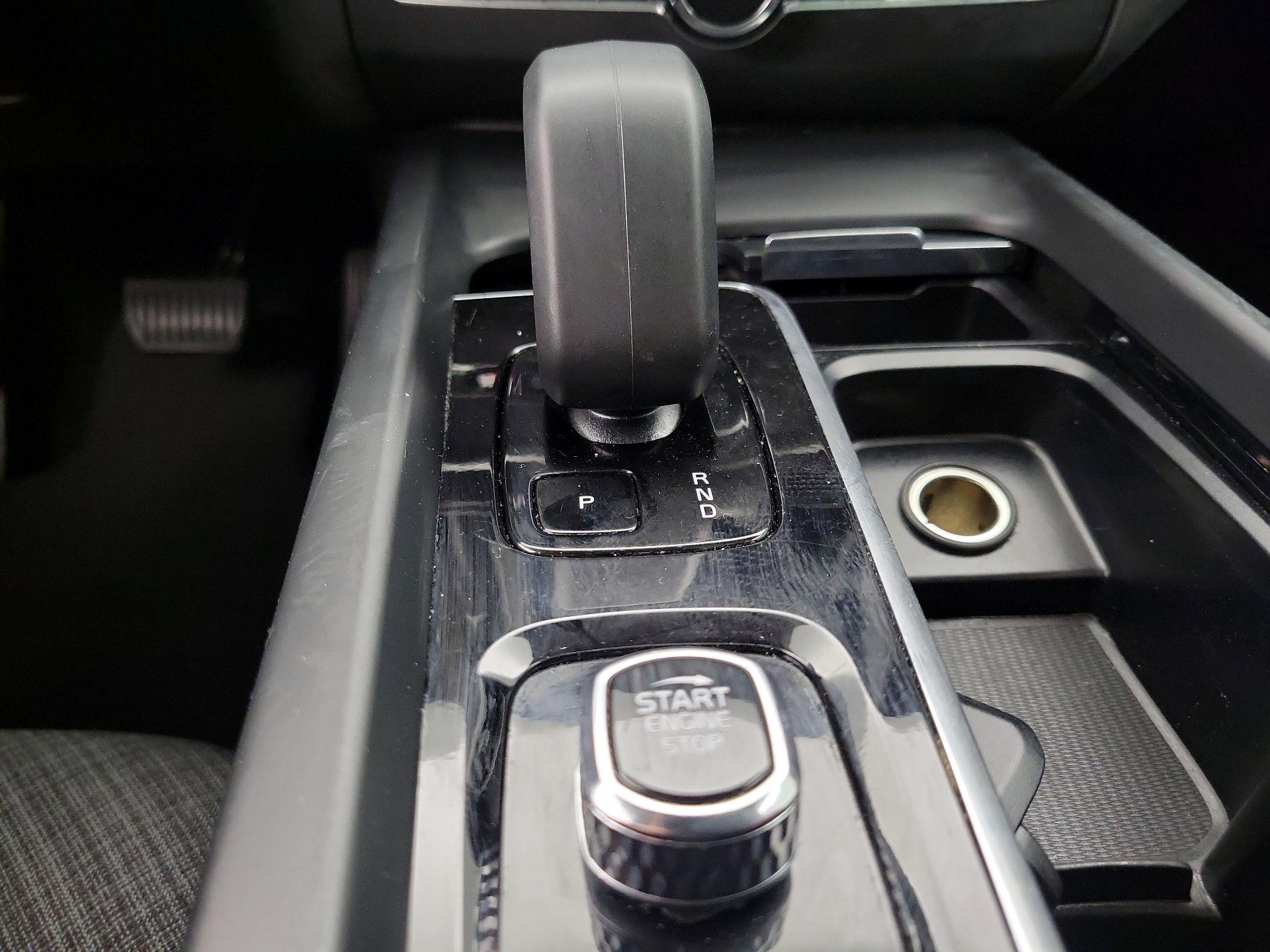 Thumbnail: 2023 Volvo XC60 - 17