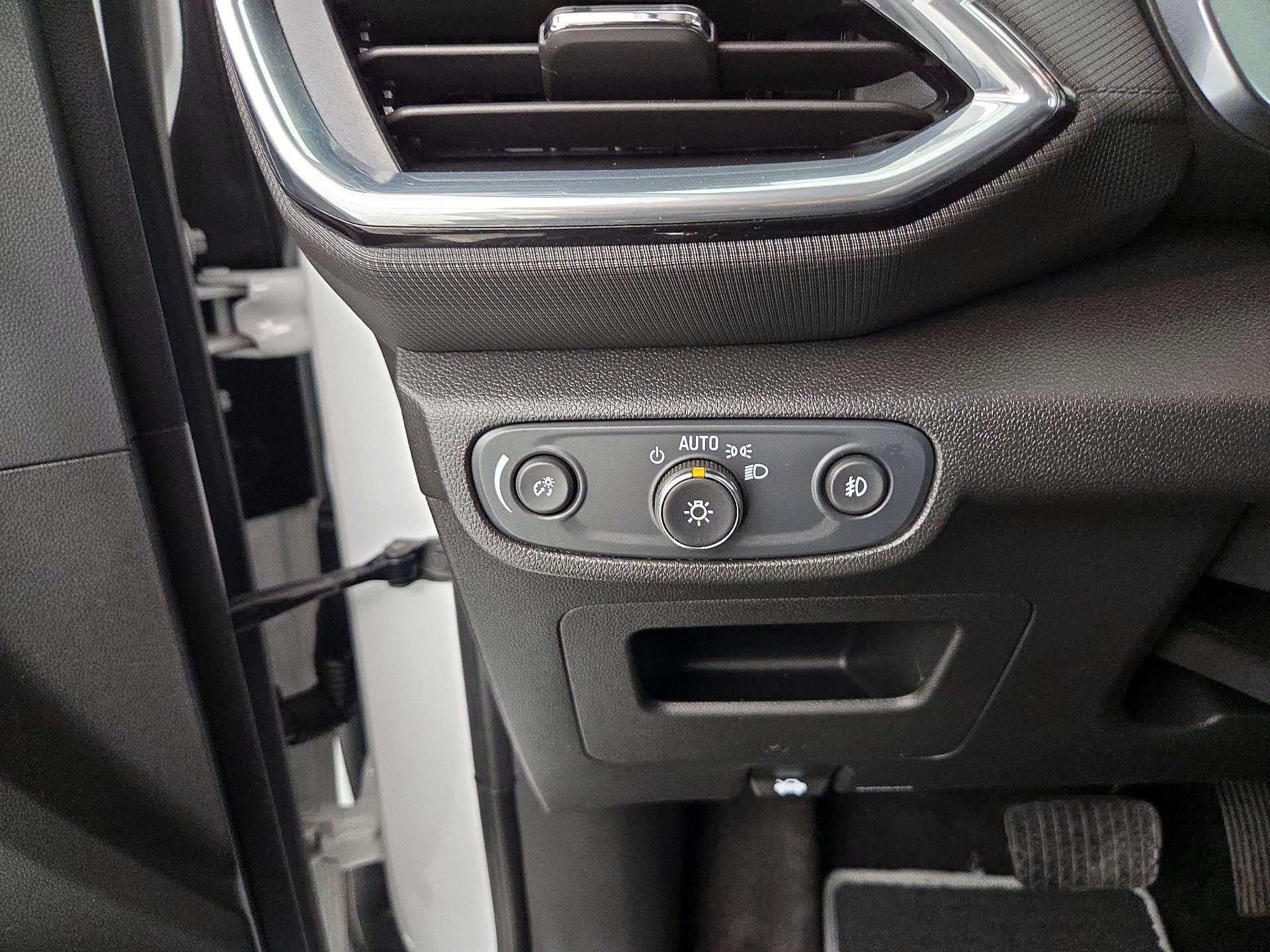 Thumbnail: 2021 Chevrolet TrailBlazer - 13